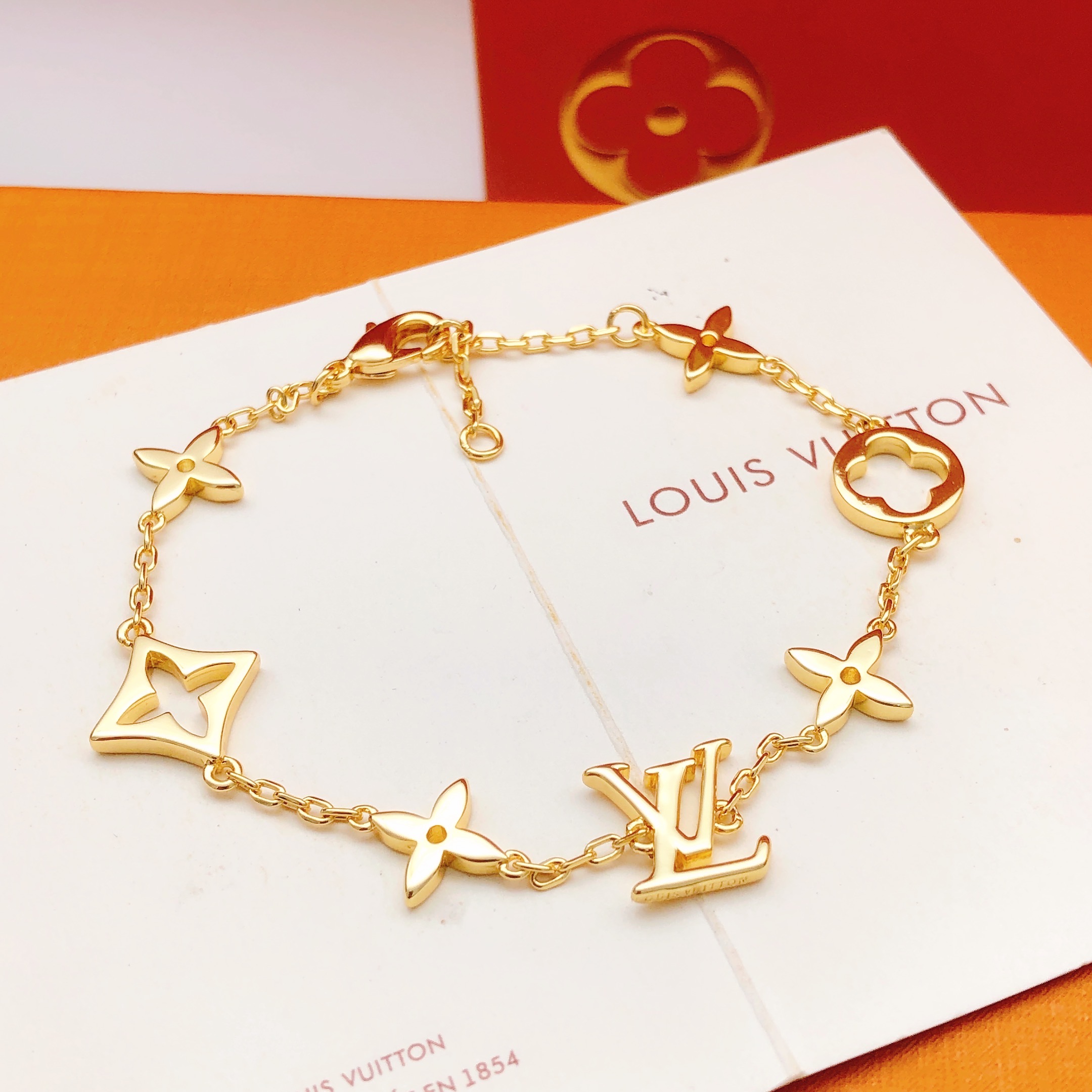 루이비통(LV) 오픈워크 팔찌 악세사리