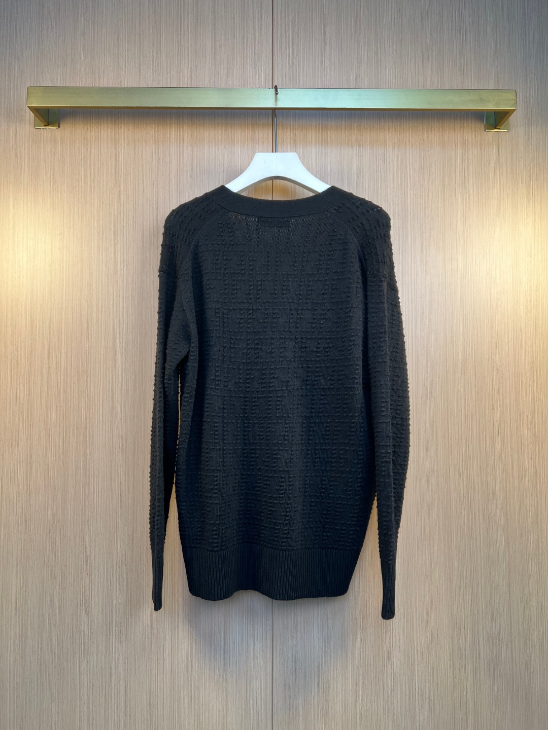 펜디(FENDI) V넥 롱슬리브 가디건 니트 의류