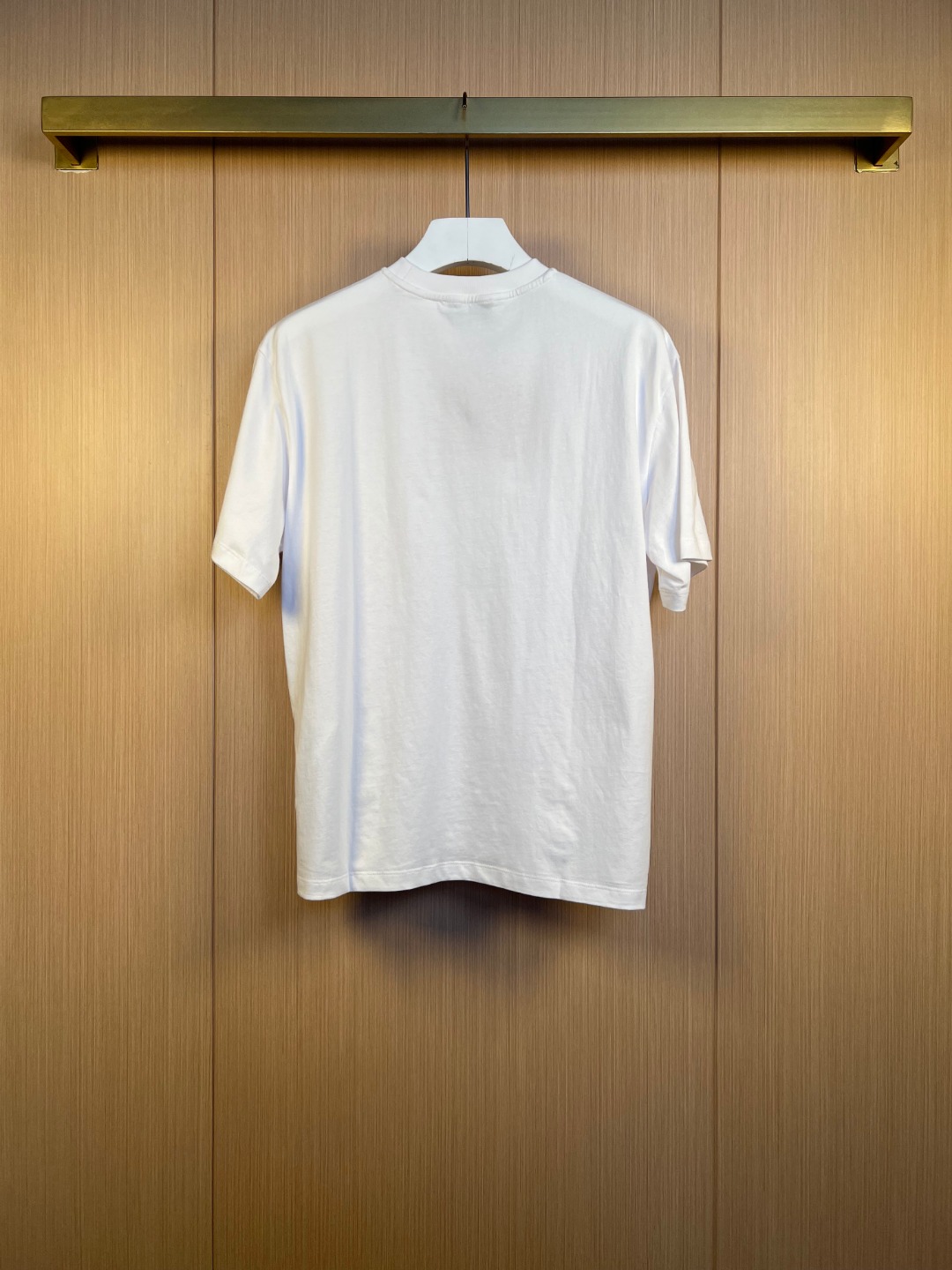 미우미우(MIU MIU) 클래식 레터 로고 자수 반소매 티셔츠 의류