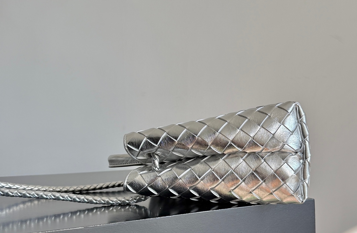 Bottega Veneta BV 보테가 베네타 안디아모(Andiamo) 스몰 - 오리지널 양가죽 가방