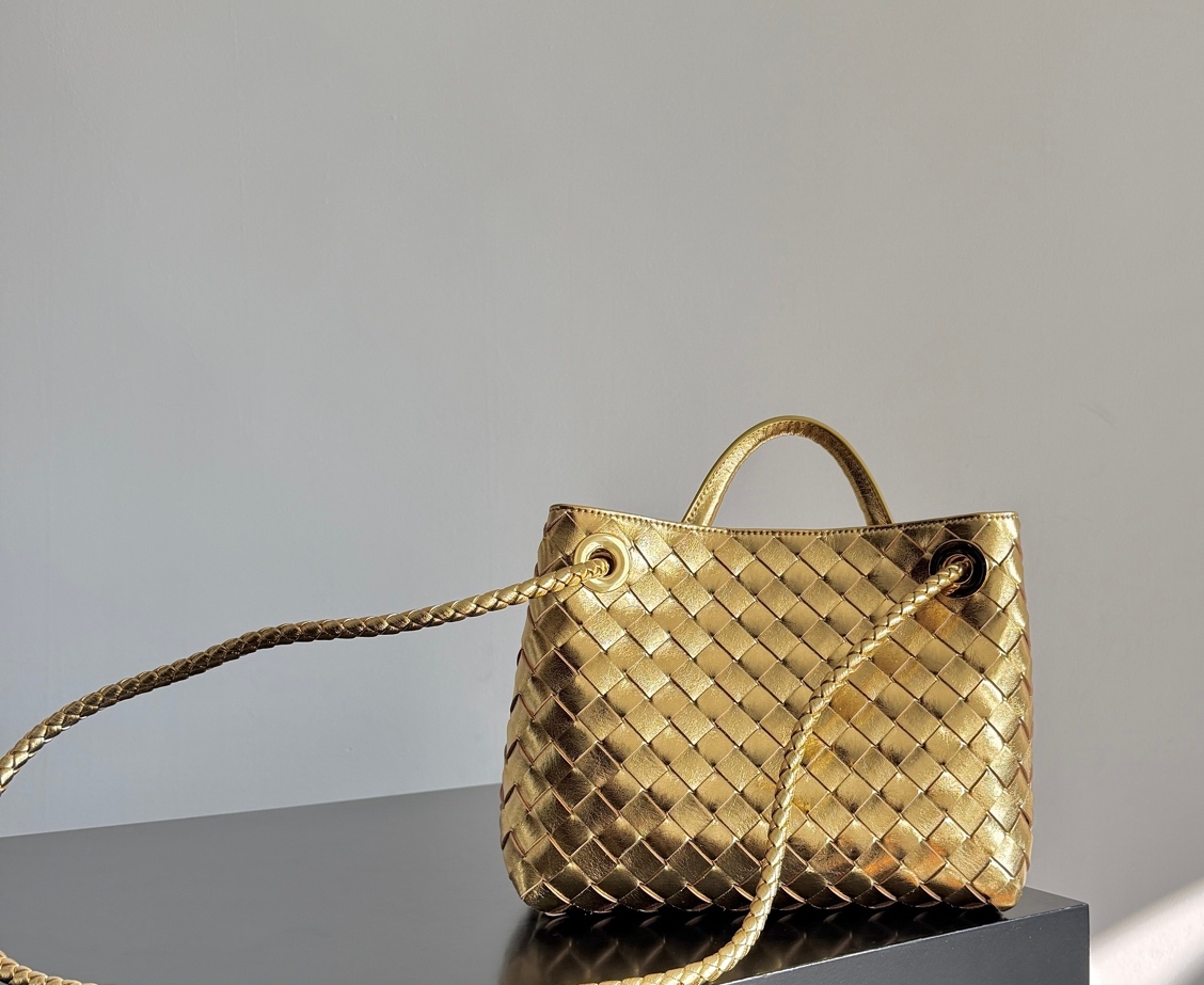 Bottega Veneta BV 보테가 베네타 안디아모(Andiamo) 스몰 - 오리지널 양가죽 가방