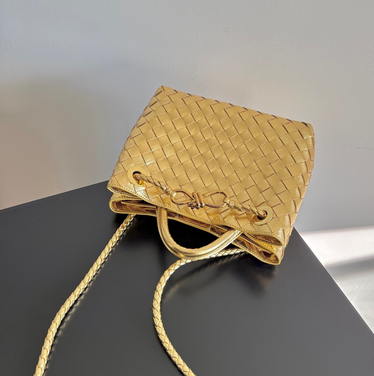 Bottega Veneta BV 보테가 베네타 안디아모(Andiamo) 스몰 - 오리지널 양가죽 가방