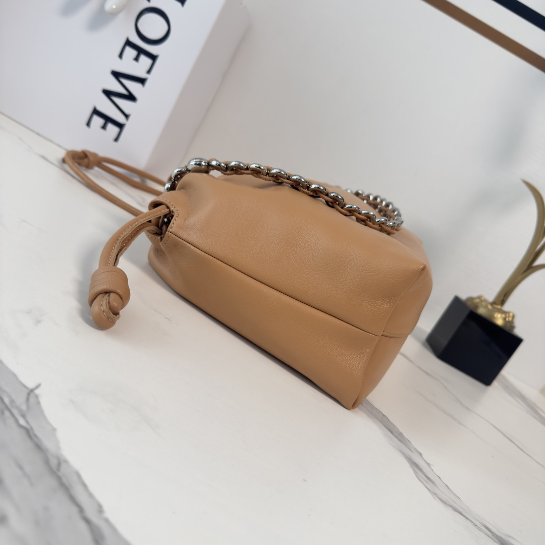 Loewe 로에베 플라멩코 퍼스(Flamenco Purse) 숄더백 가방 - 30cm