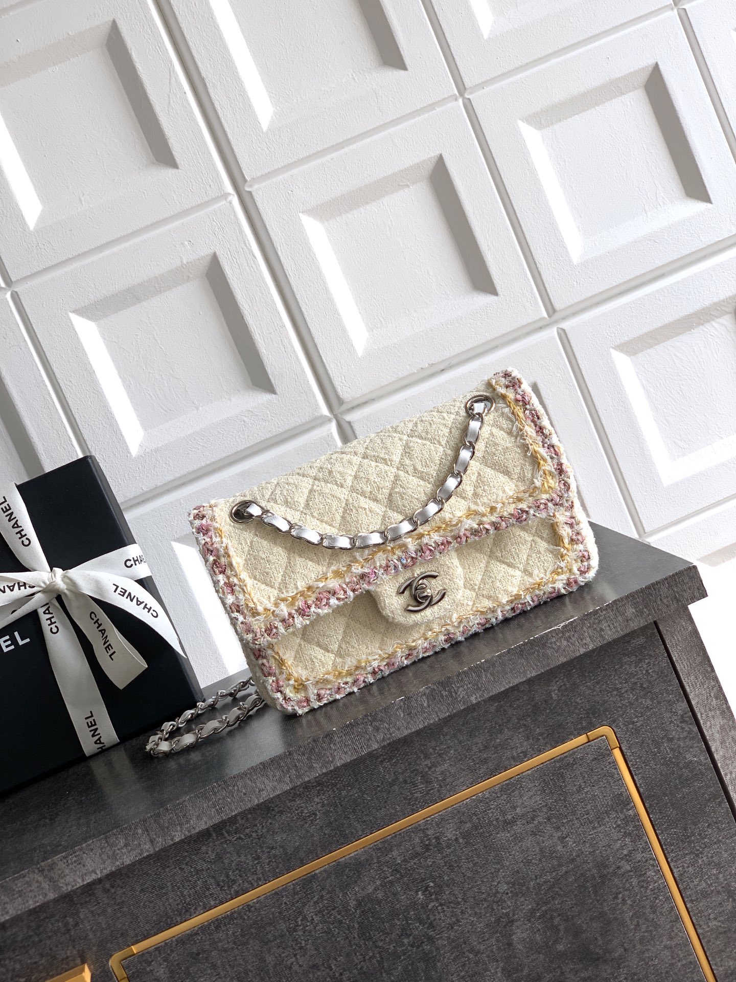 CHANEL 샤넬 25K 신상 트위드 핸들 백 숄더백 가방 23cm