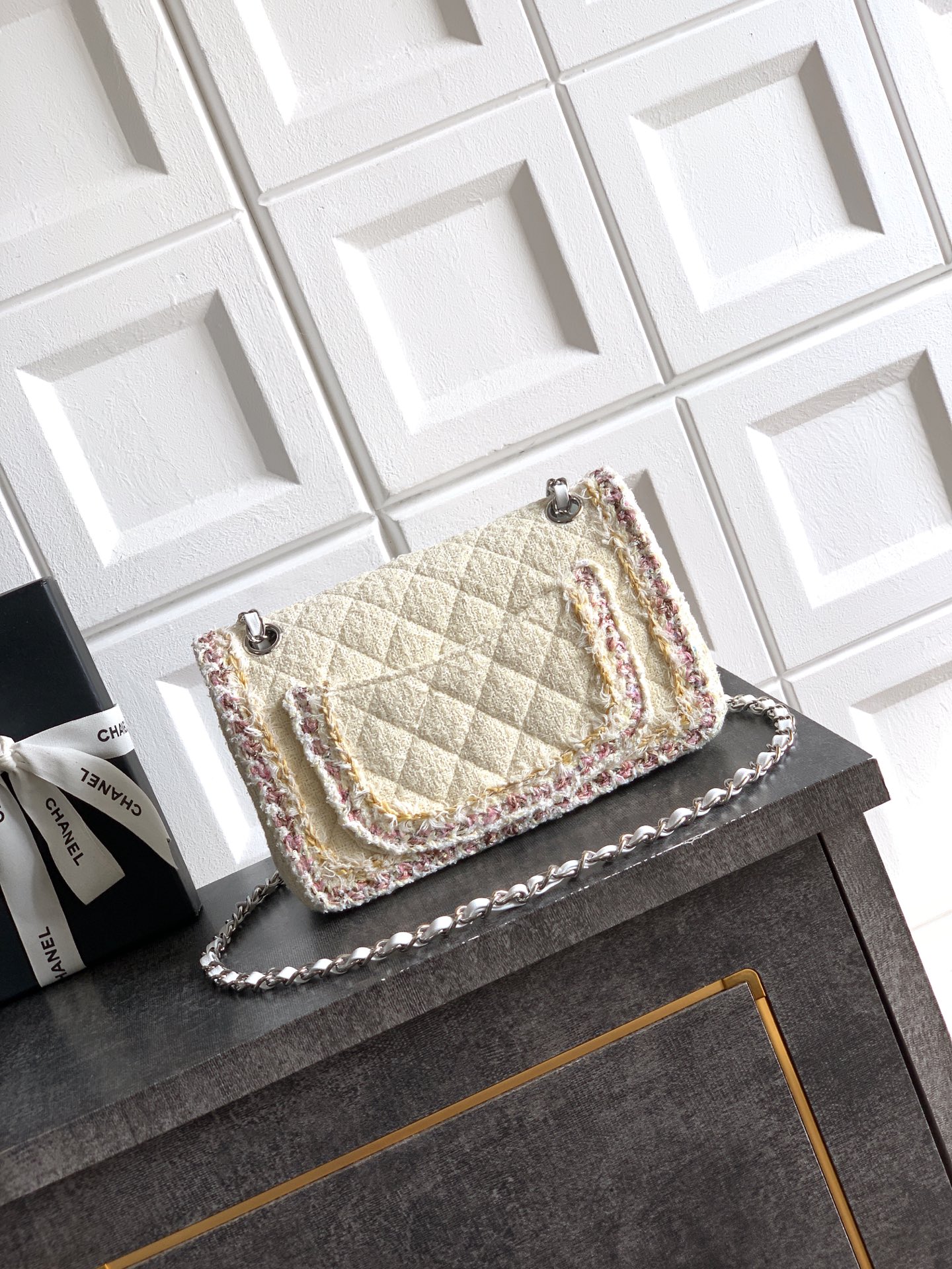 CHANEL 샤넬 25K 신상 트위드 핸들 백 숄더백 가방 23cm