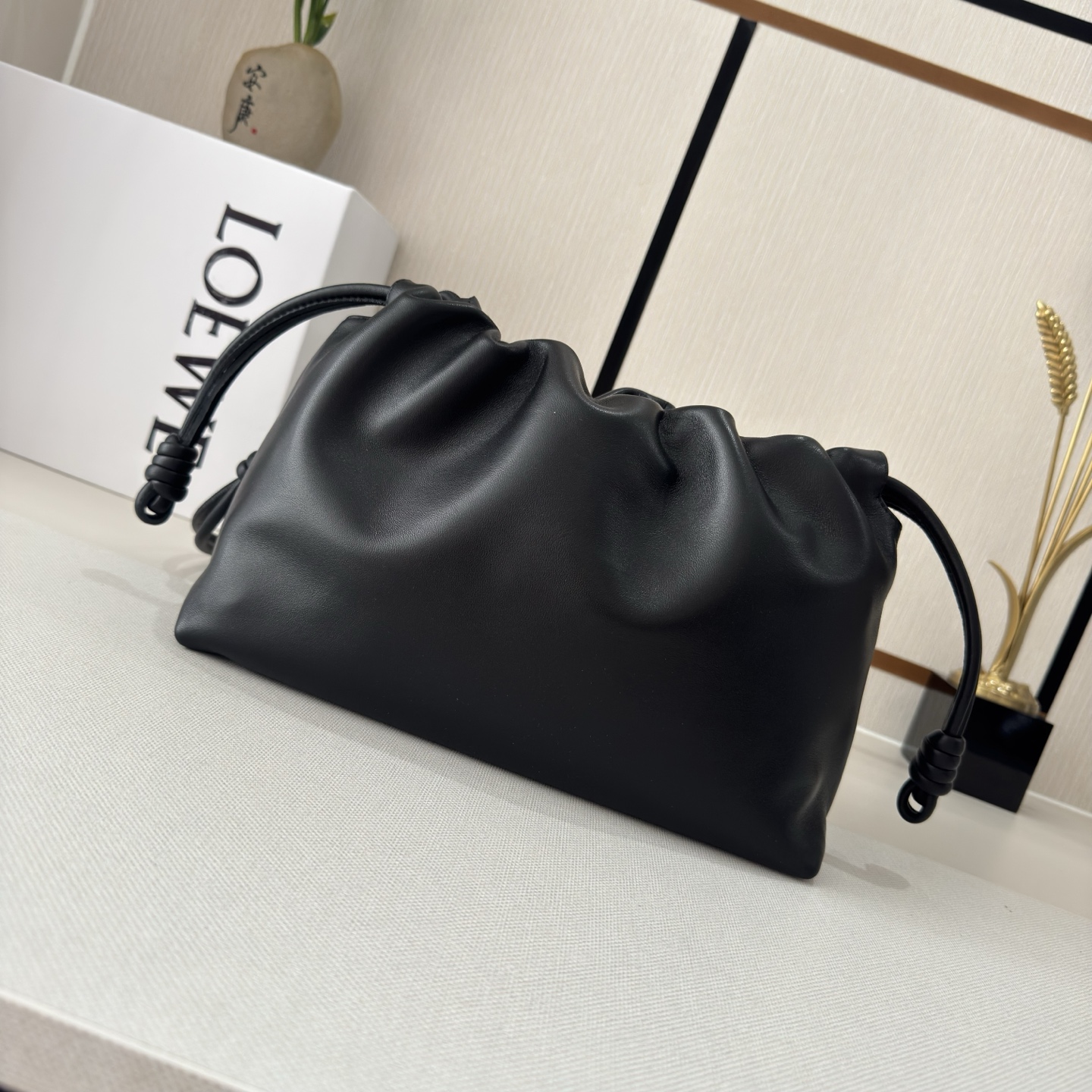 Loewe 로에베 플라멩코 퍼스(Flamenco Purse) 숄더백 가방 - 30cm