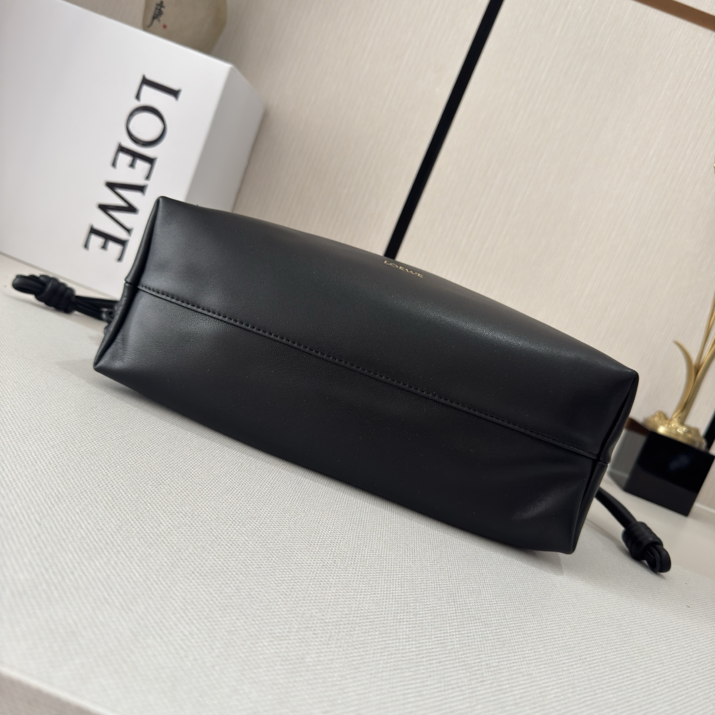 Loewe 로에베 플라멩코 퍼스(Flamenco Purse) 숄더백 가방 - 30cm