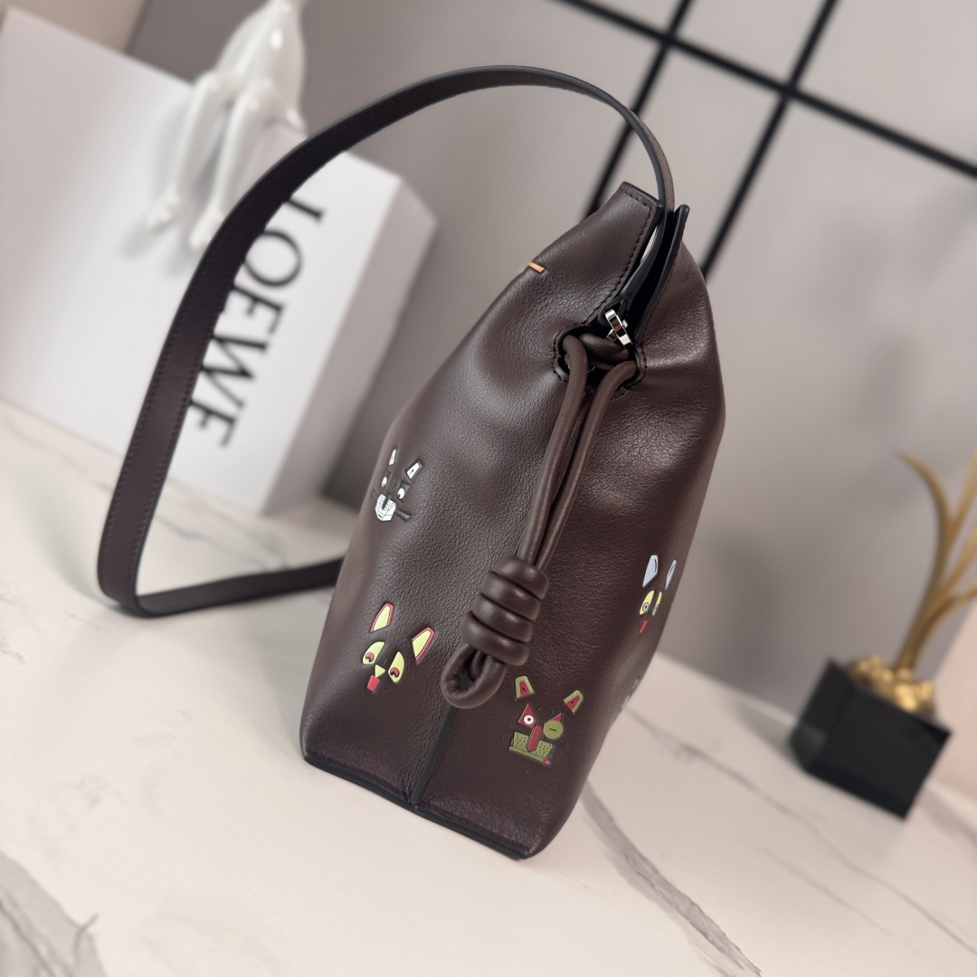 Loewe 로에베 26 크루즈 Louis Wain 콜라보 플라멩코 숄더백 가방 미디움