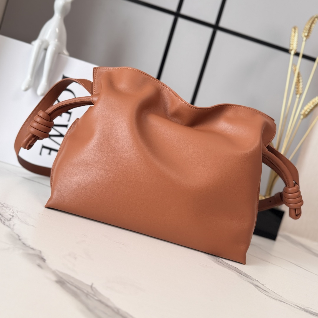 Loewe 로에베 신형 나파 카프스킨 플라멩코 퍼스 숄더백 가방 - 미디엄