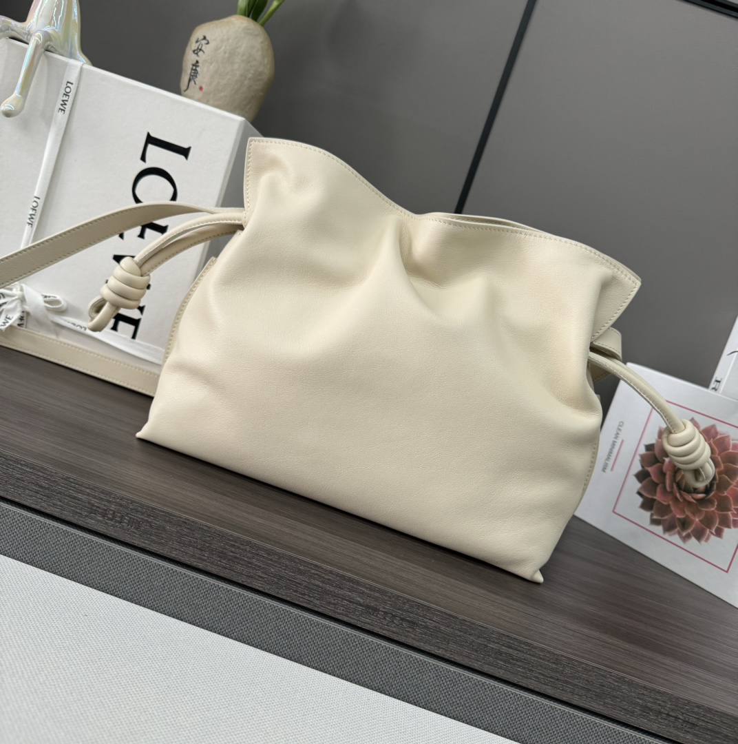 Loewe 로에베 신형 나파 카프스킨 플라멩코 퍼스 숄더백 가방 - 미디엄