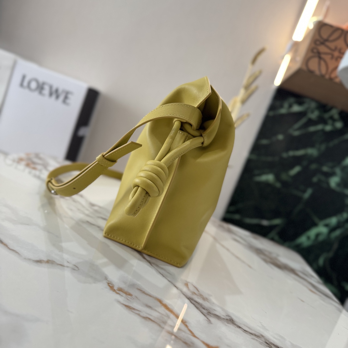 Loewe 로에베 신형 나파 카프스킨 플라멩코 퍼스 숄더백 가방 - 미디엄