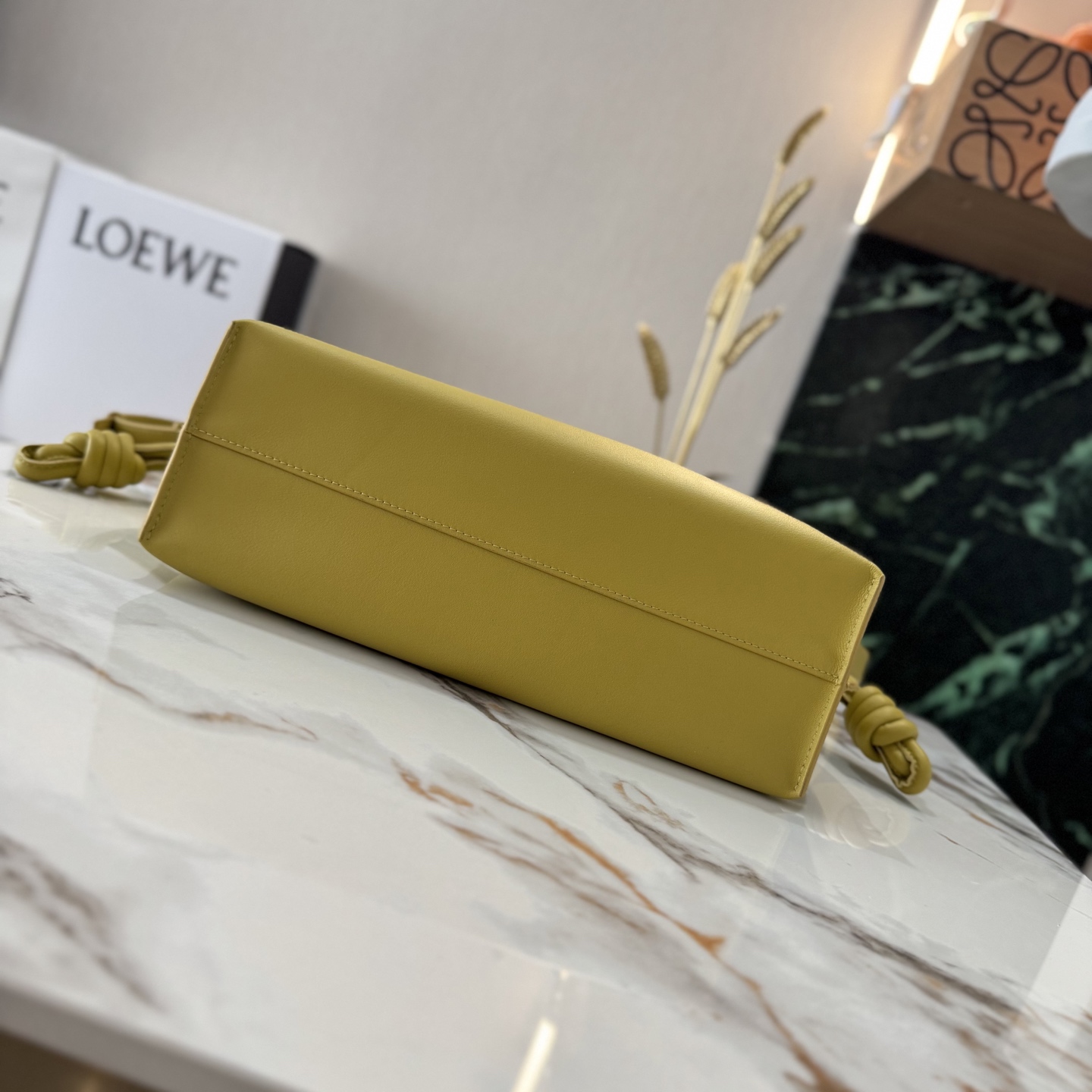 Loewe 로에베 신형 나파 카프스킨 플라멩코 퍼스 숄더백 가방 - 미디엄