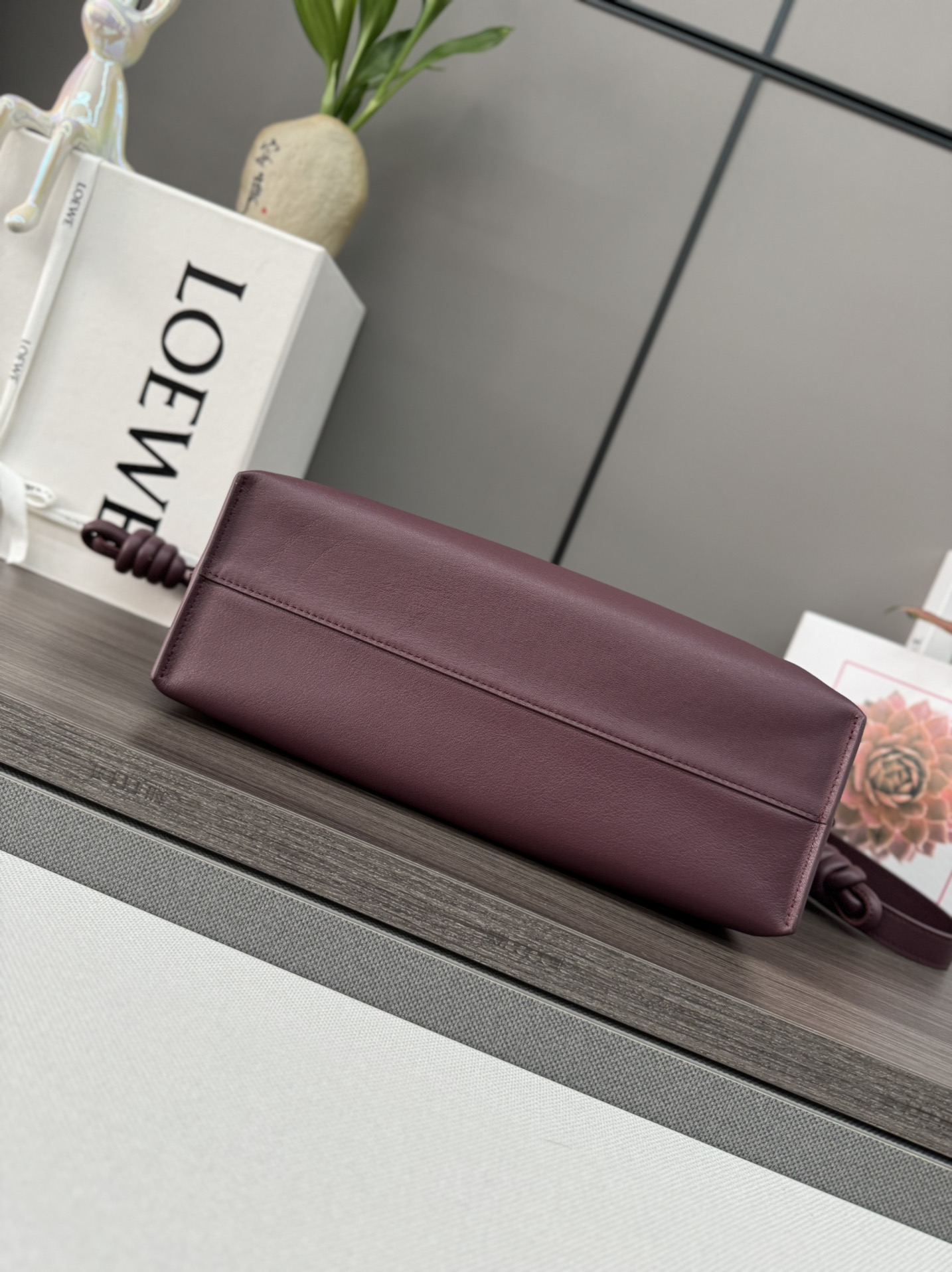 Loewe 로에베 신형 나파 카프스킨 플라멩코 퍼스 숄더백 가방 - 미디엄