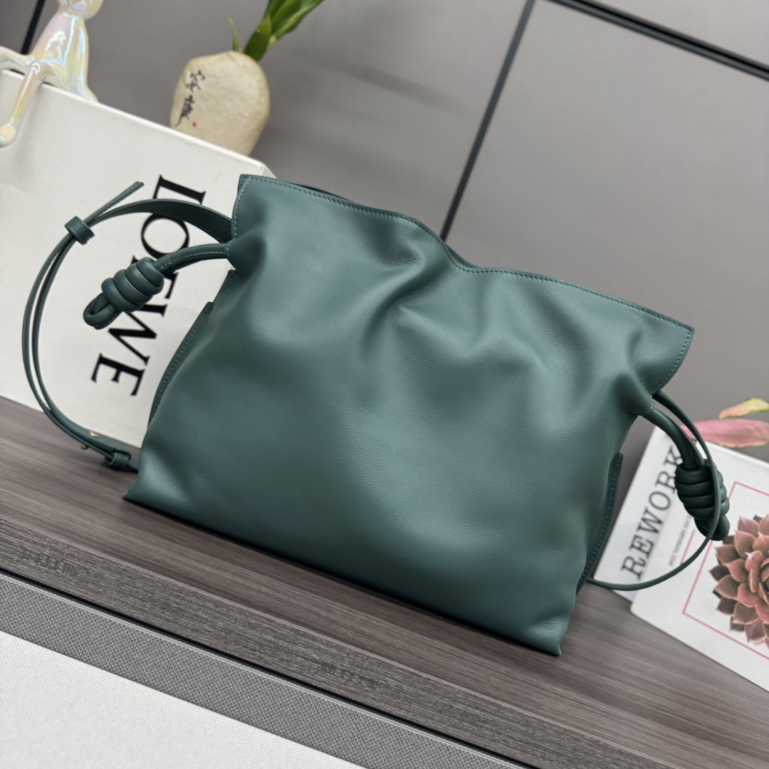 Loewe 로에베 신형 나파 카프스킨 플라멩코 퍼스 숄더백 가방 - 미디엄