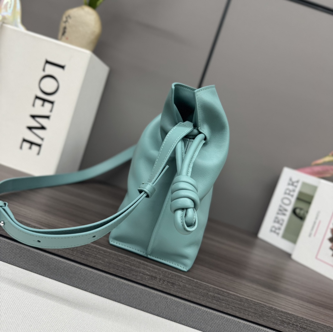 Loewe 로에베 신형 나파 카프스킨 플라멩코 퍼스 숄더백 가방 - 미디엄