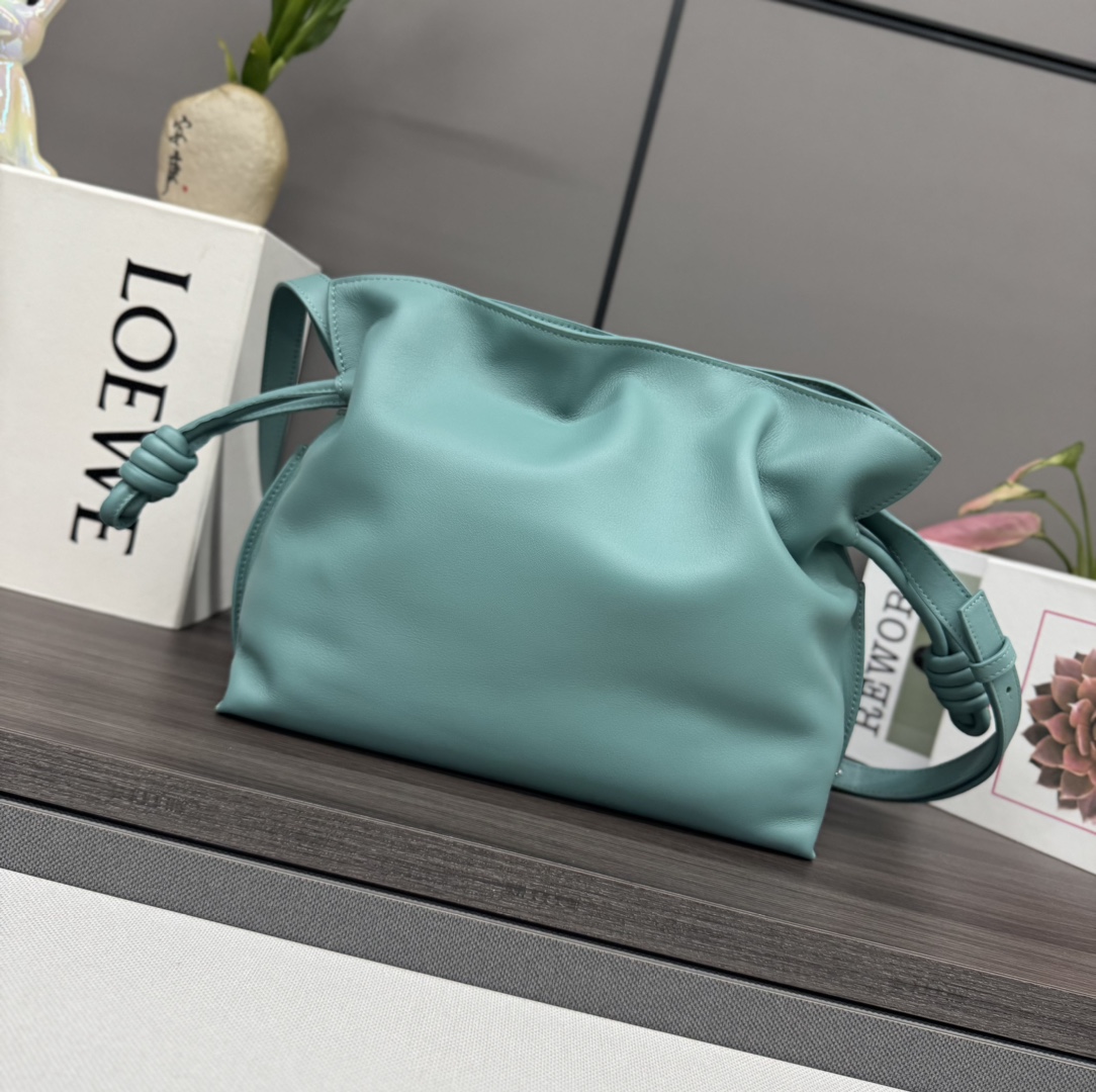 Loewe 로에베 신형 나파 카프스킨 플라멩코 퍼스 숄더백 가방 - 미디엄