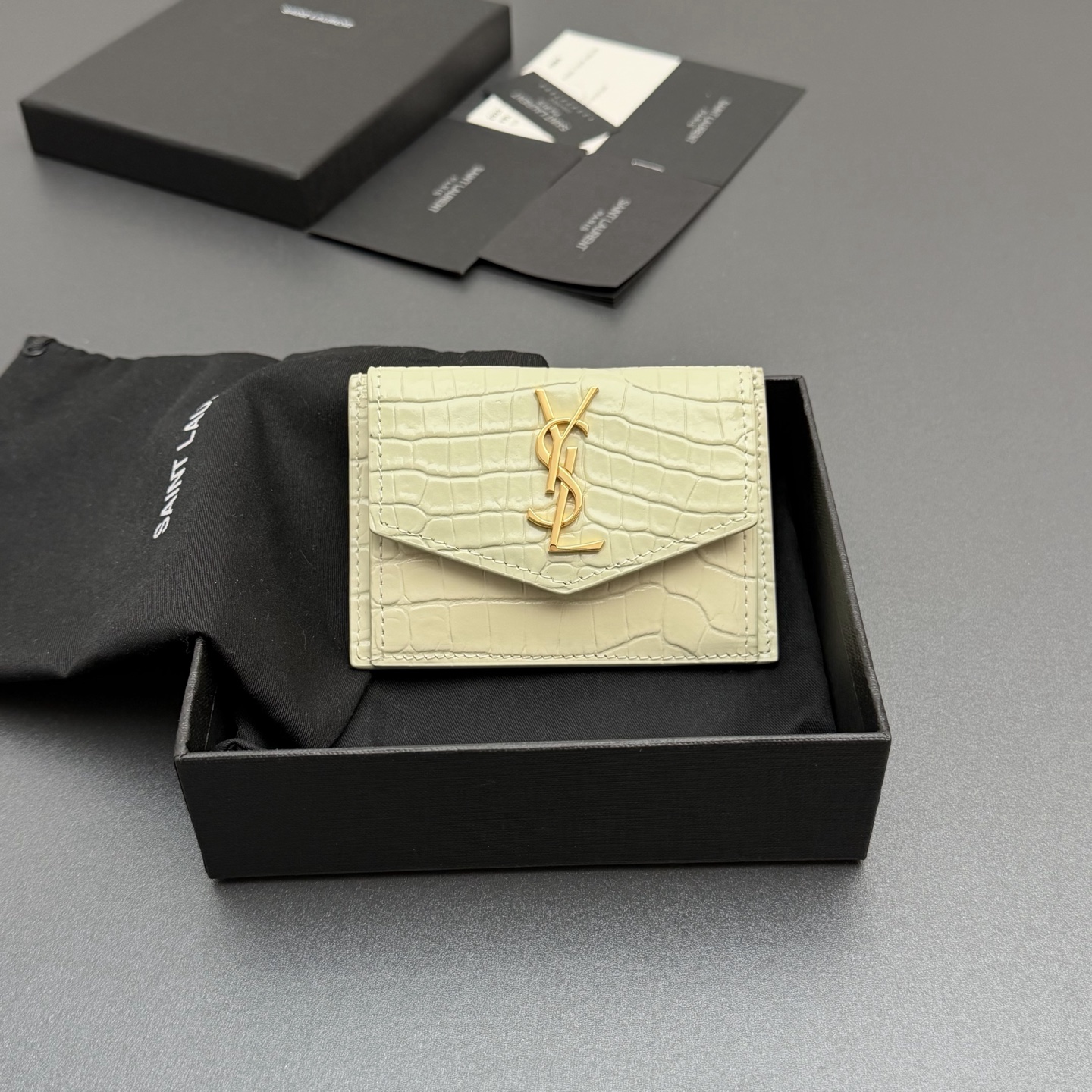 Saint Laurent YSL 생로랑 uptown 업타운 플랩 카드 지갑