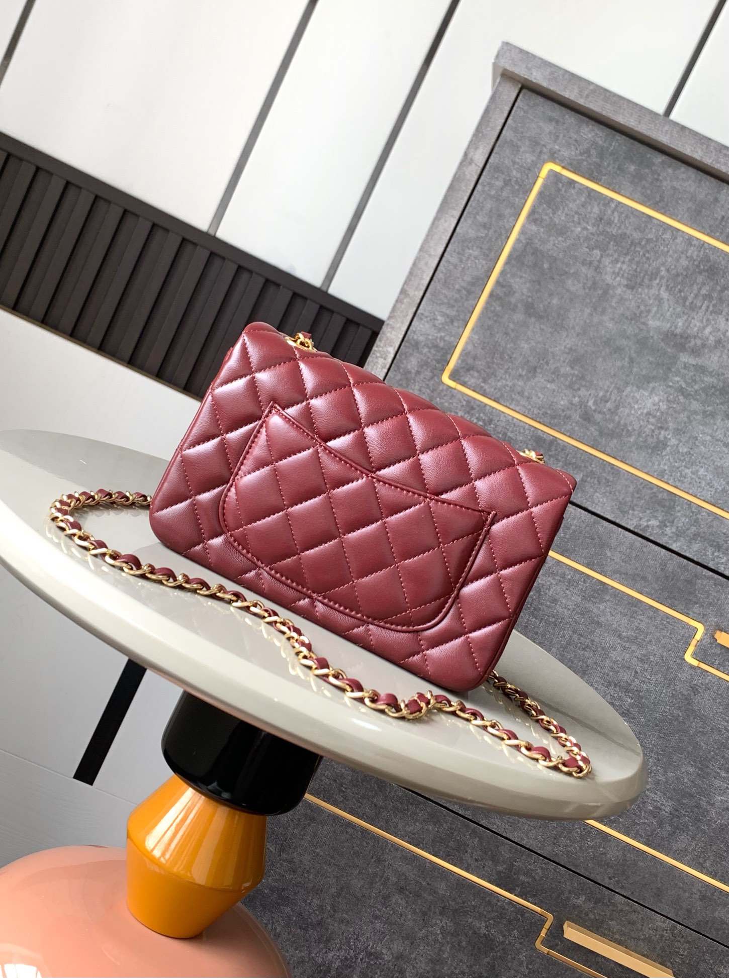 Chanel 샤넬 클래식 플랩백(CF) 뉴미니 숄더백 가방 - 와인 레드(버건디)