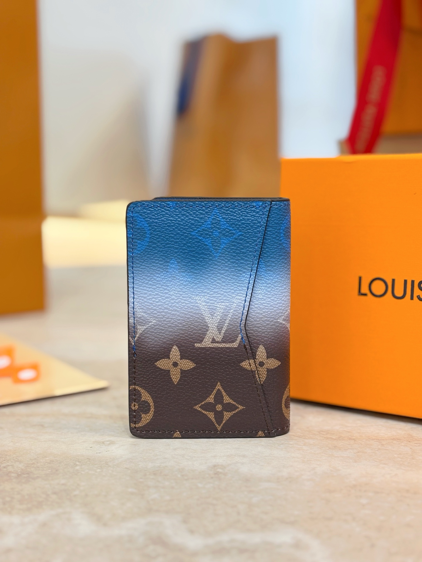 Louis Vuitton LV 루이비통 여권 케이스 지갑 M28010