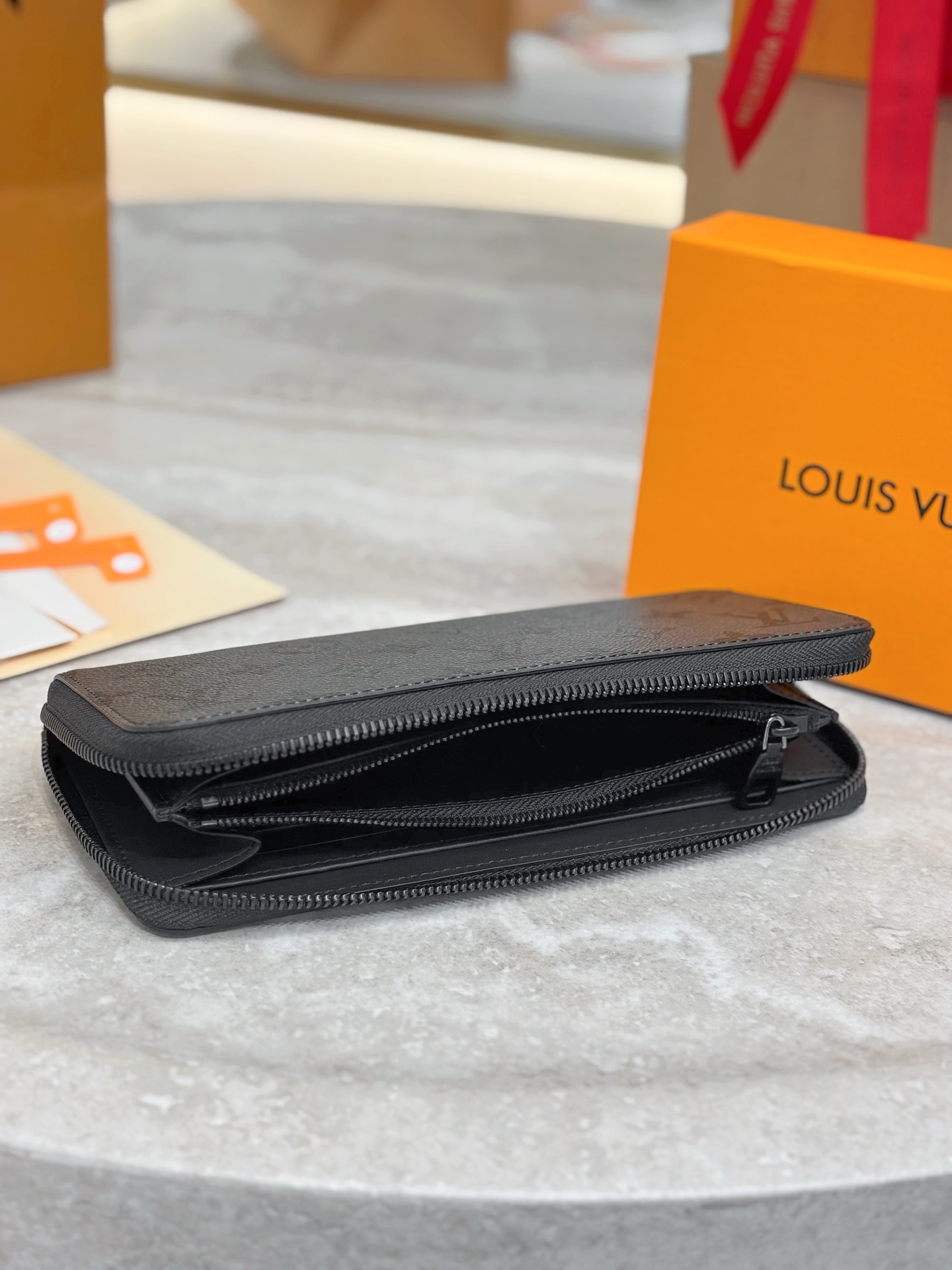 Louis Vuitton LV 루이비통 지피 월릿 버티컬 장지갑 M28048