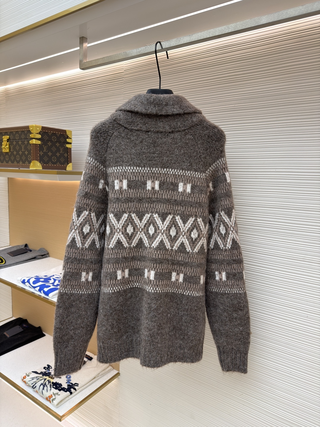 브루넬로 쿠치넬리(Brunello Cucinelli) 숄 칼라 자카드 니트 가디건 의류