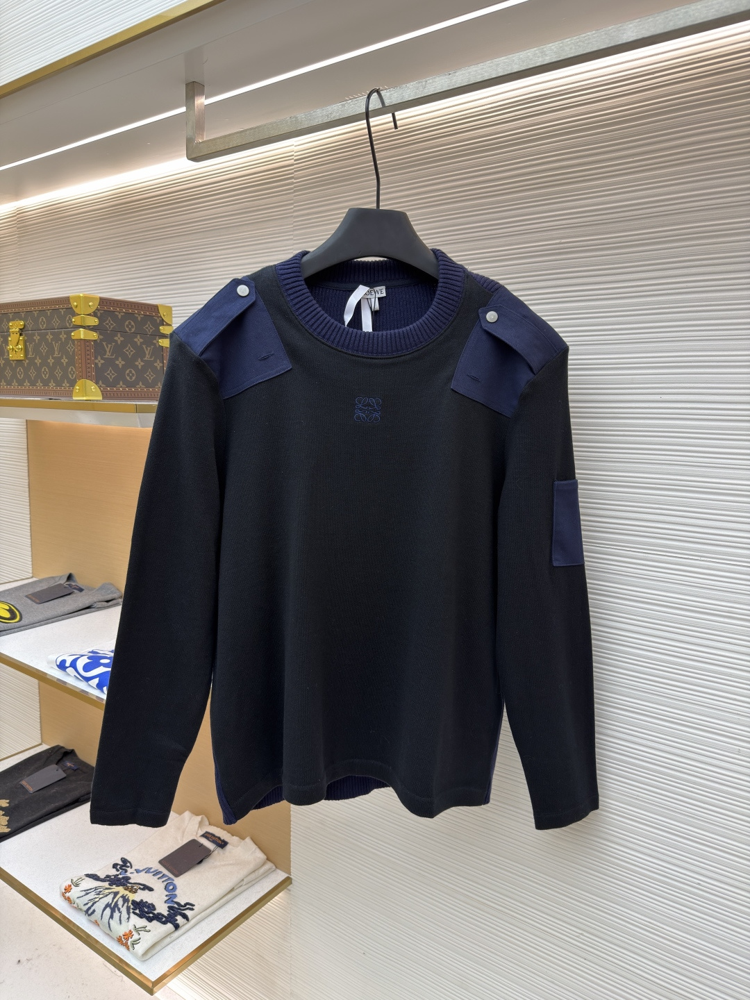 로에베(LOEWE) 코튼 혼방 배색 롱슬리브 니트 의류