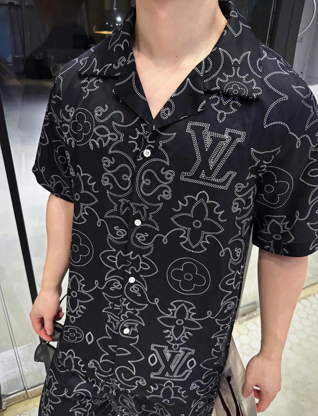 루이비통(LV) 라인 더블사이드 프린트 셔츠 의류