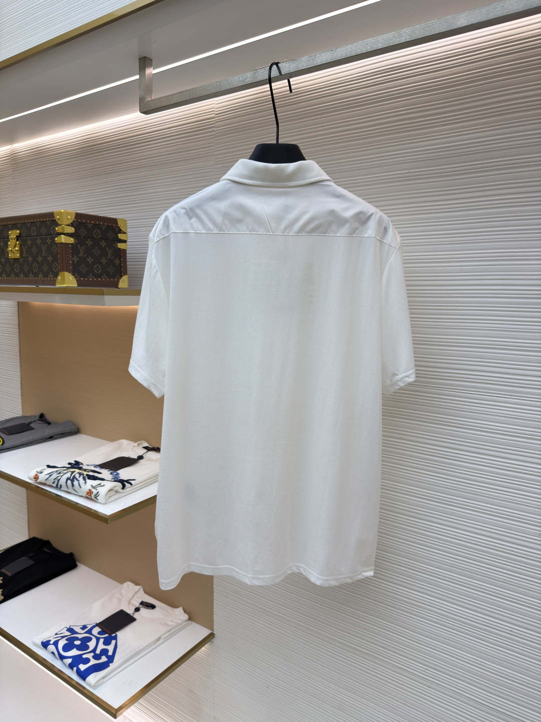 프라다(PRADA) 포켓 폴로 셔츠 의류