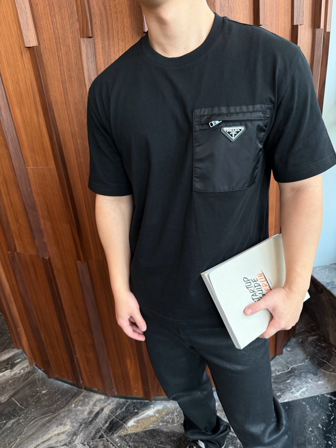 프라다(PRADA) 포켓 반팔 티셔츠 의류