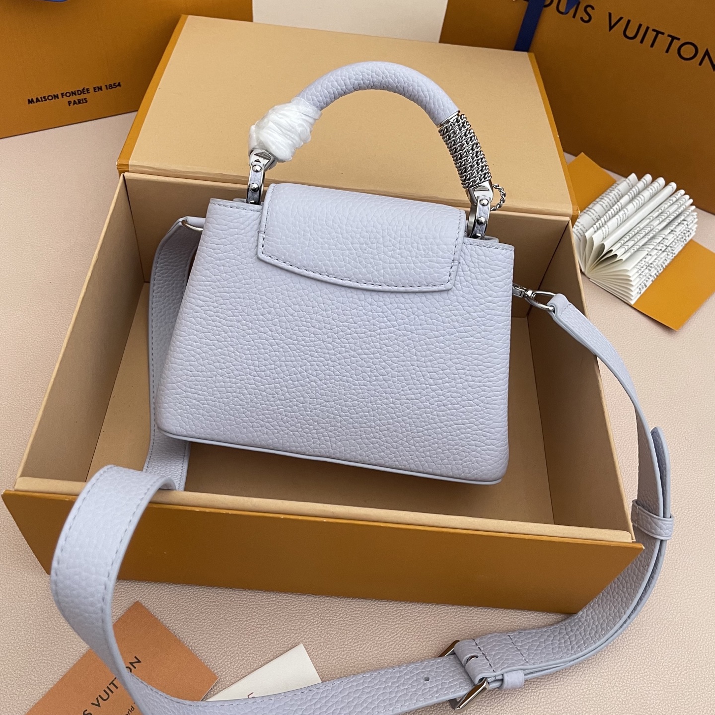 LV 루이비통 카퓌신 Fireworks 주얼리 에디션 토트백 숄더백 가방 미니