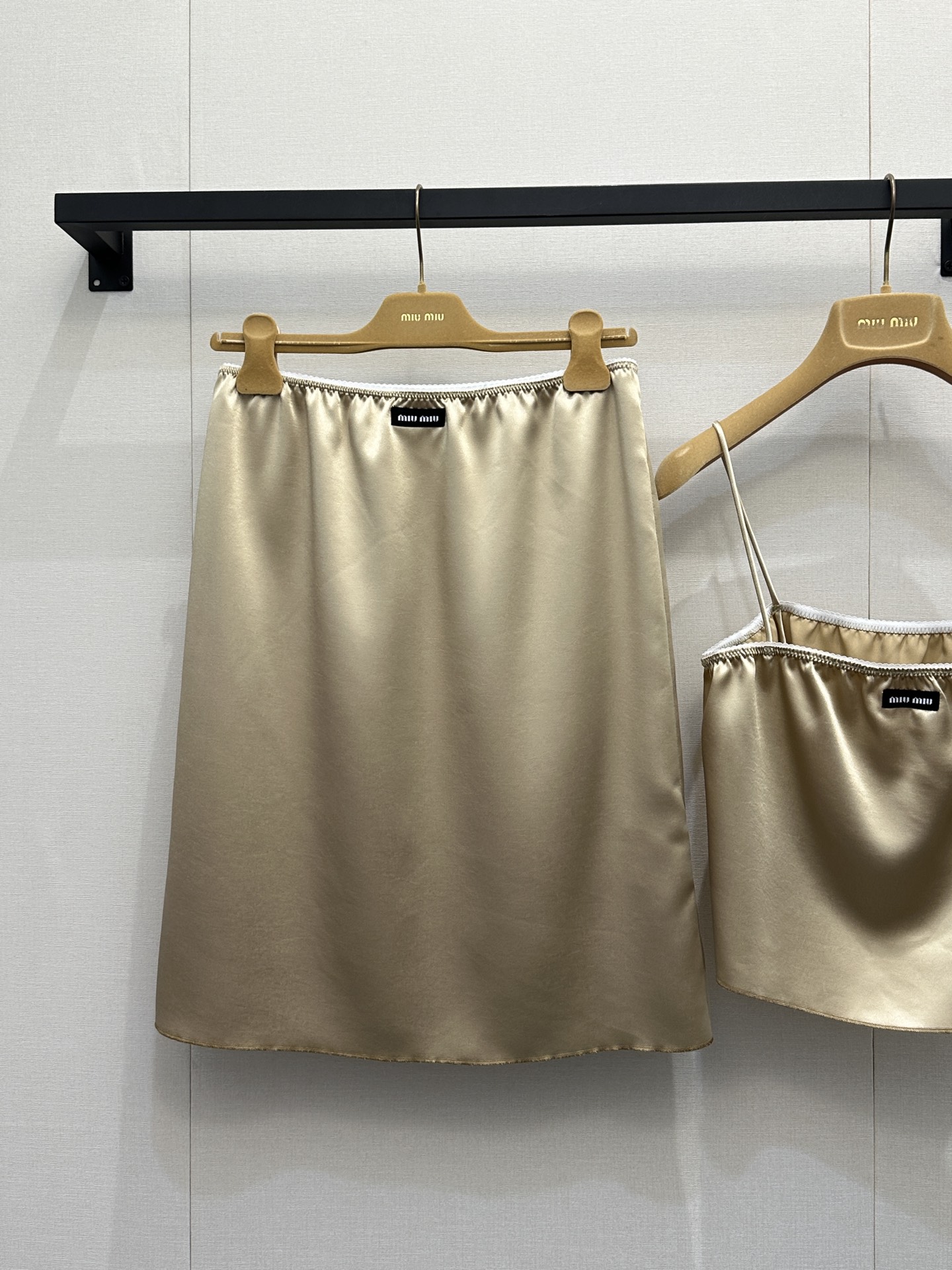 미우미우(Miu Miu) 아세테이트 레이스 슬립 셋업 세트 의류