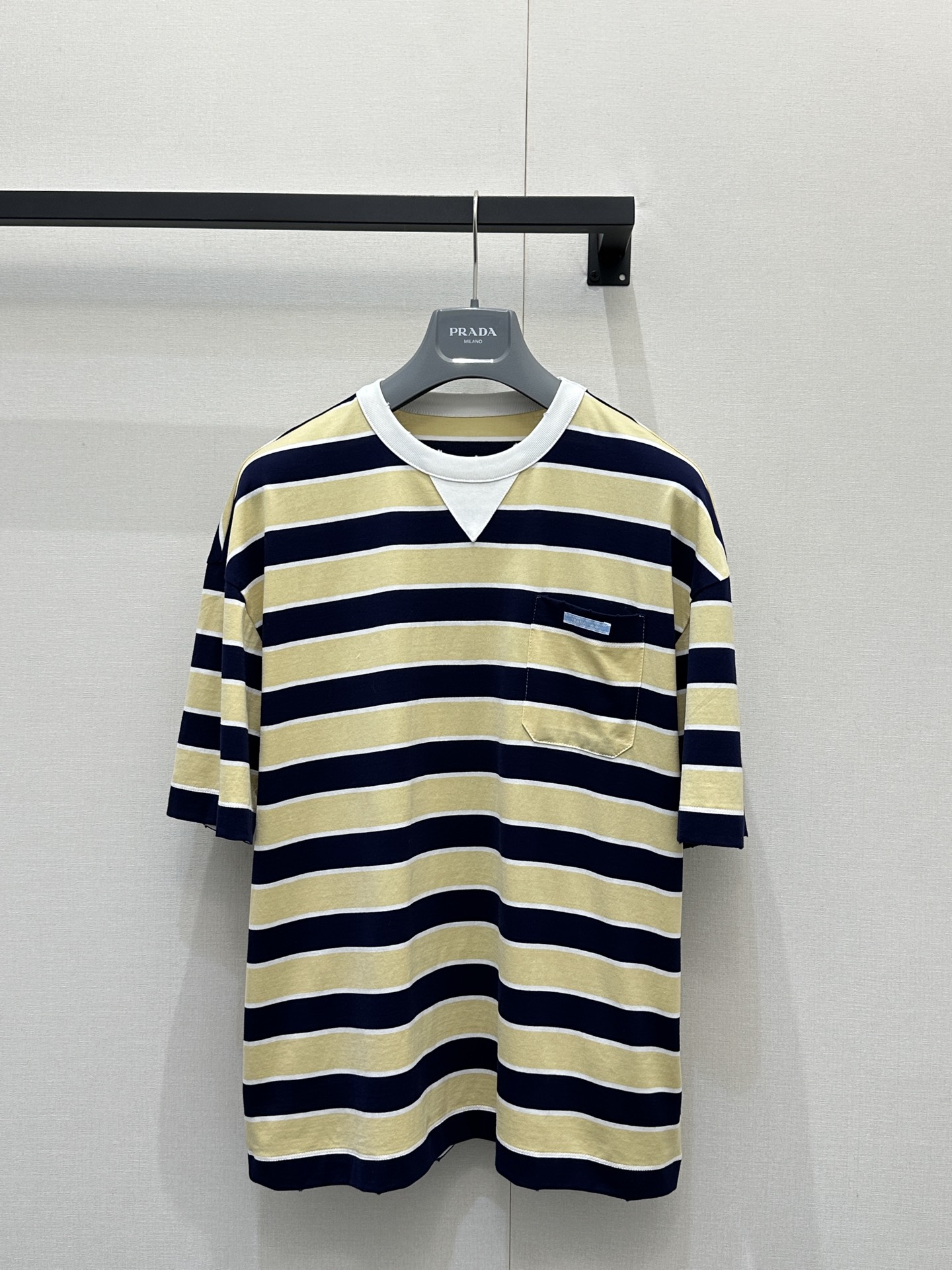 프라다(Prada) 빈티지 스트라이프 포켓 반팔 티셔츠 의류
