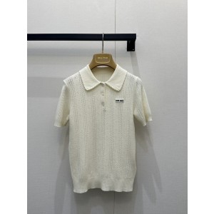 미우미우(miumiu) 프레피룩 엠블럼 캐시미어 폴로 반팔 카라 니트 의류