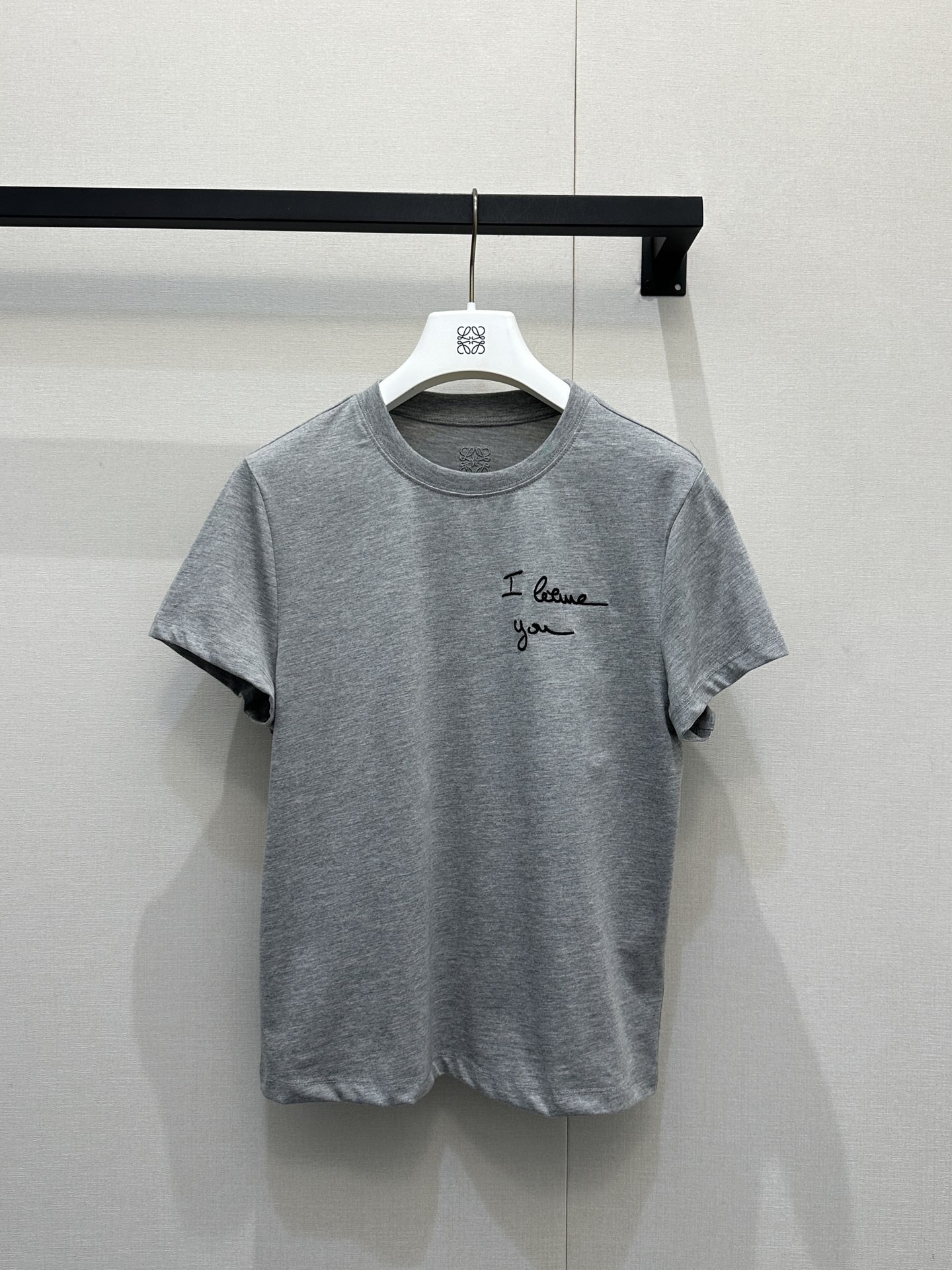 루이비통(LV) 미니 자수 라운드 반팔 티셔츠 의류