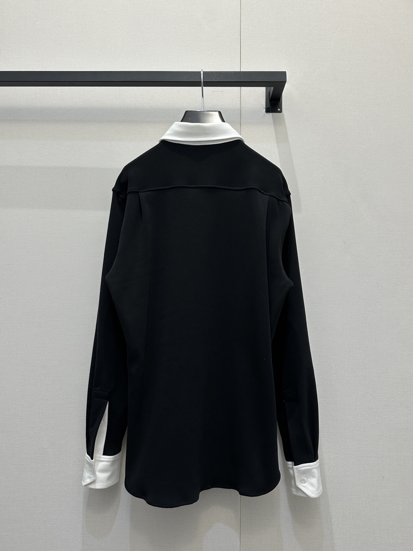 셀린느(CELINE) 프레피룩 폴로 레이어드 카라 맨투맨 긴팔 티셔츠 의류