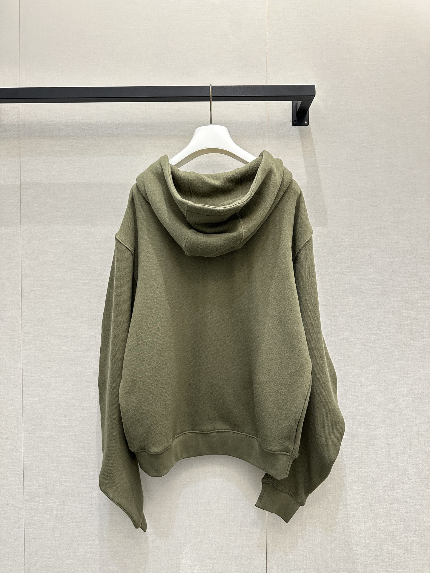 로에베(LOEWE) 입체 커팅 가죽 스트링 후드 집업 자켓 재킷 의류