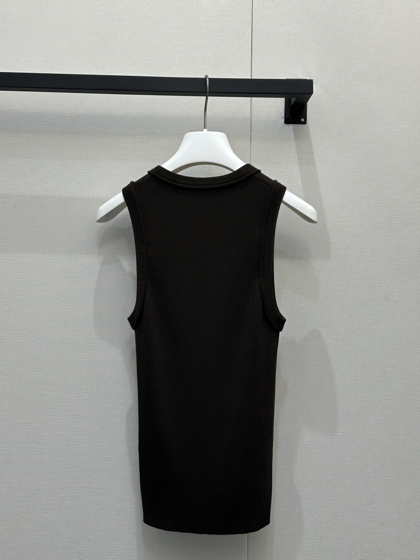 로에베(LOEWE) 아나그램 로고 니트 민소매 베스트 나시 의류