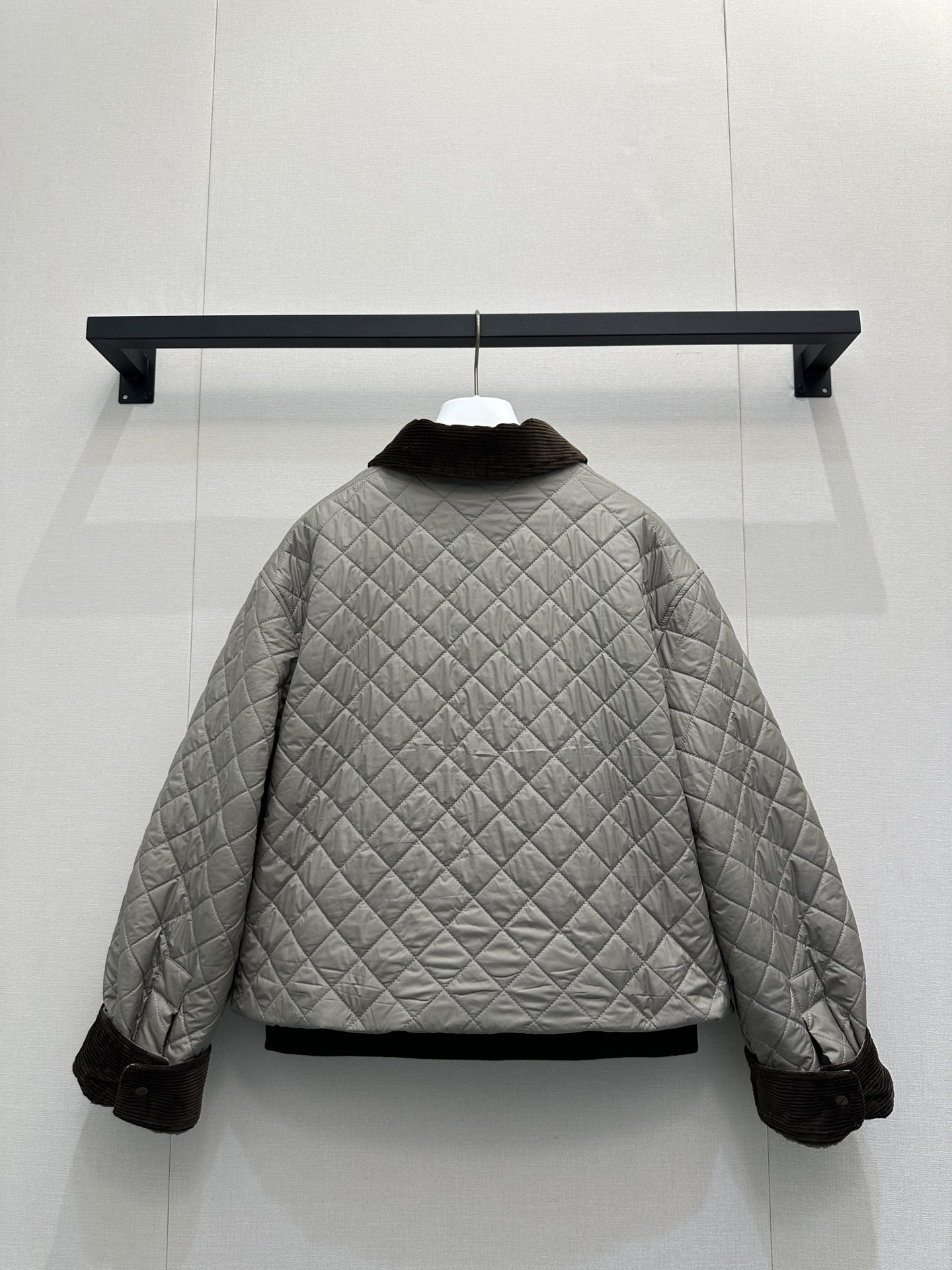 로에베(LOEWE) 코듀로이 카라 다이아몬드 퀼팅 자켓 재킷 의류