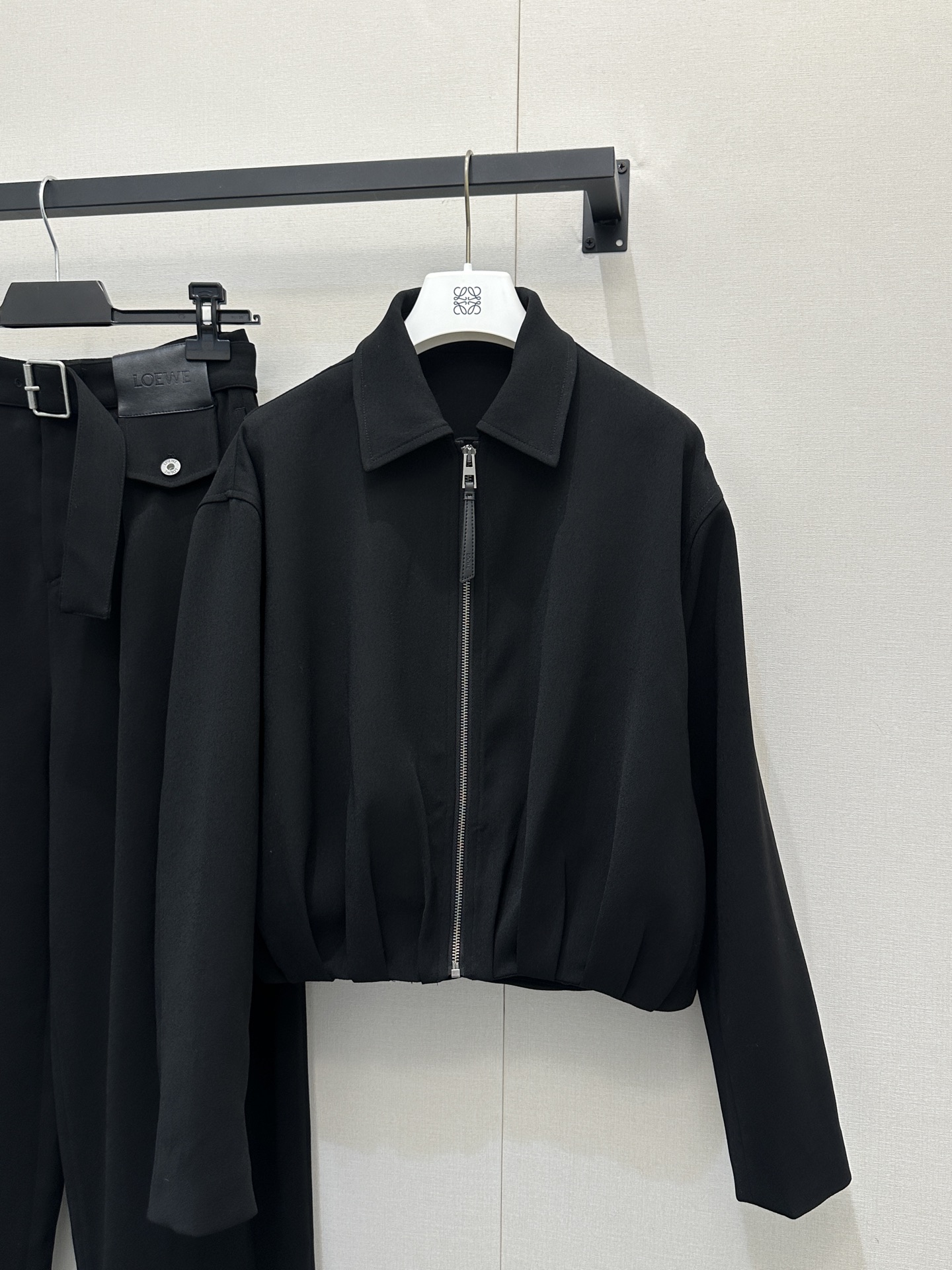 로에베(LOEWE) 양모 셔링 집업 자켓 재킷 + 와이드 팬츠 바지 셋업 세트 의류