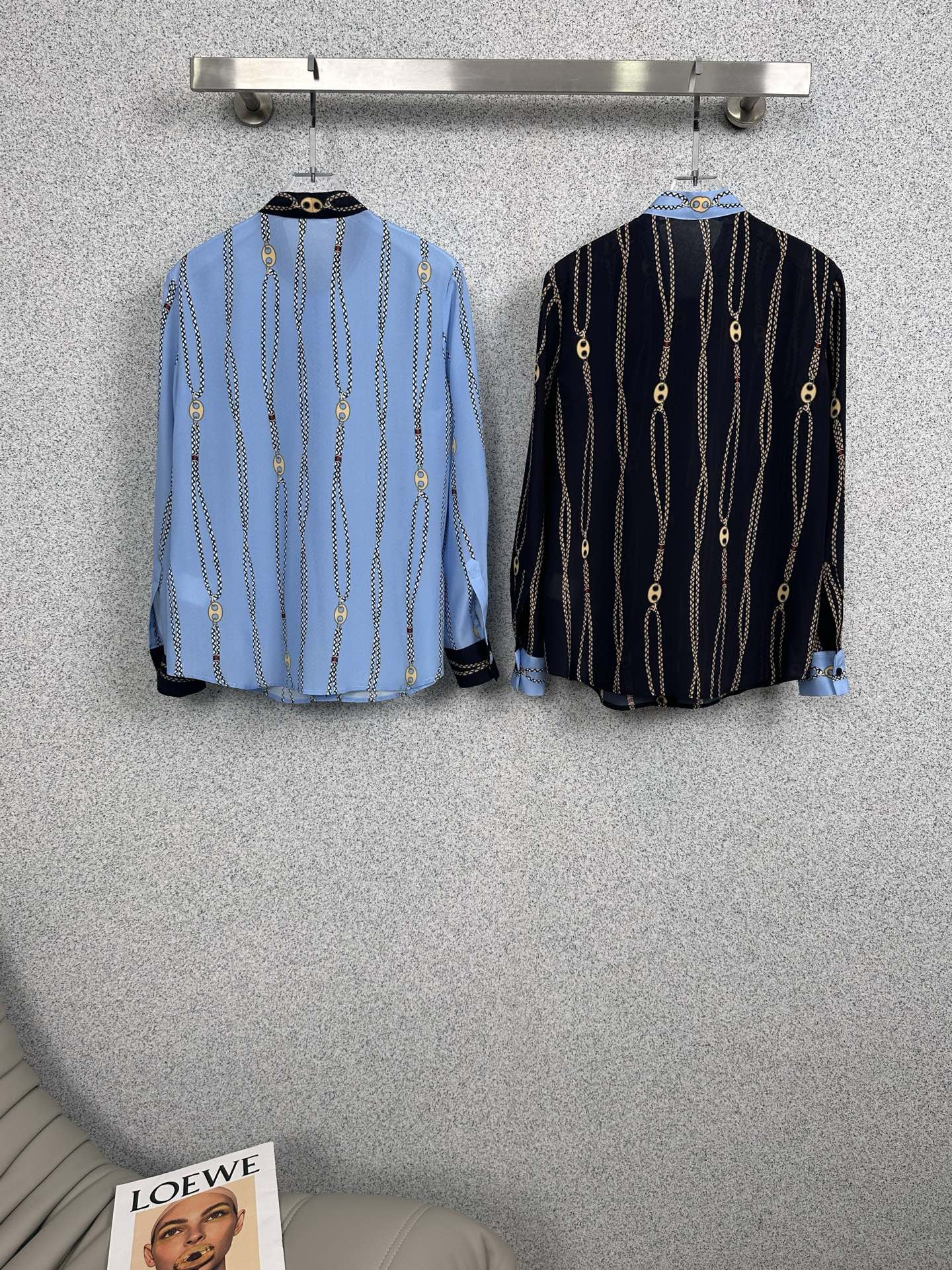 구찌(Gucci) 프렌치 타이 체인 프린트 블라우스 셔츠 의류