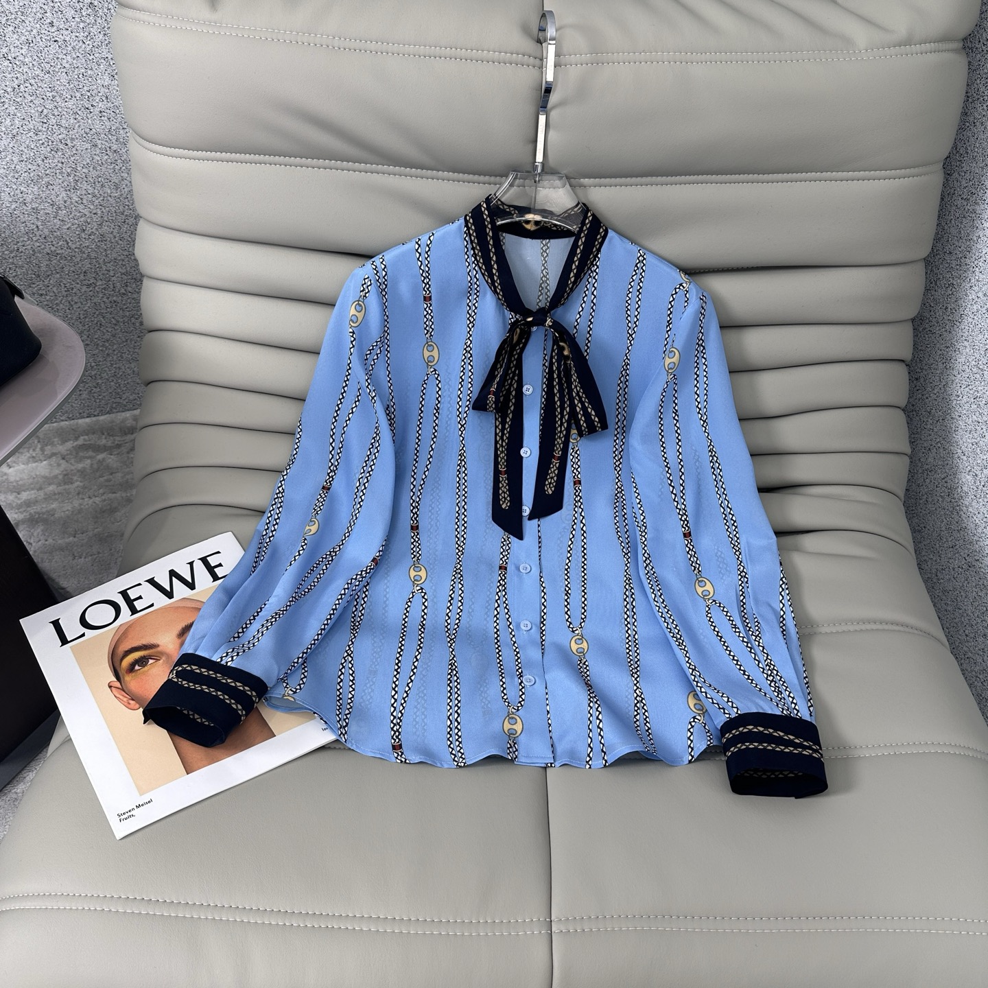 구찌(Gucci) 프렌치 타이 체인 프린트 블라우스 셔츠 의류