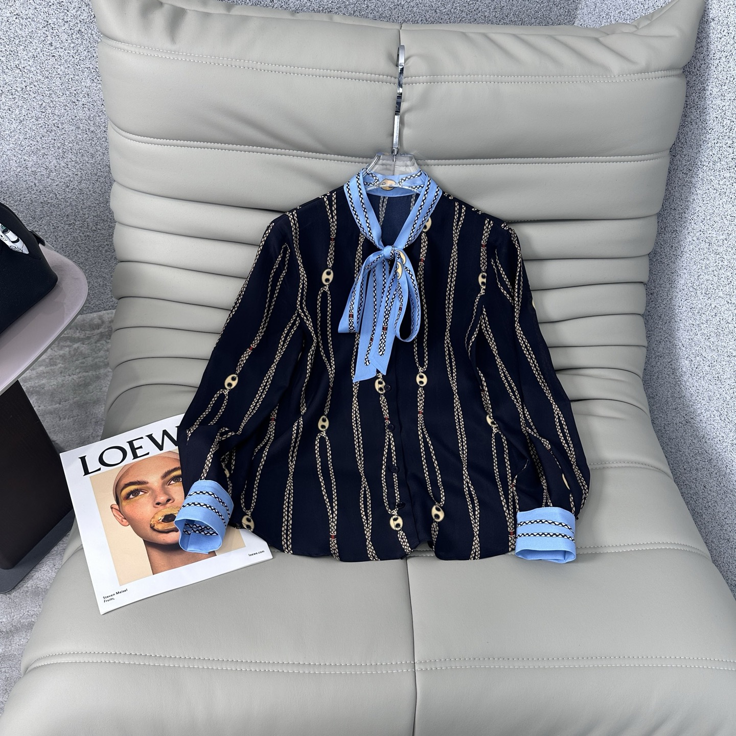 구찌(Gucci) 프렌치 타이 체인 프린트 블라우스 셔츠 의류