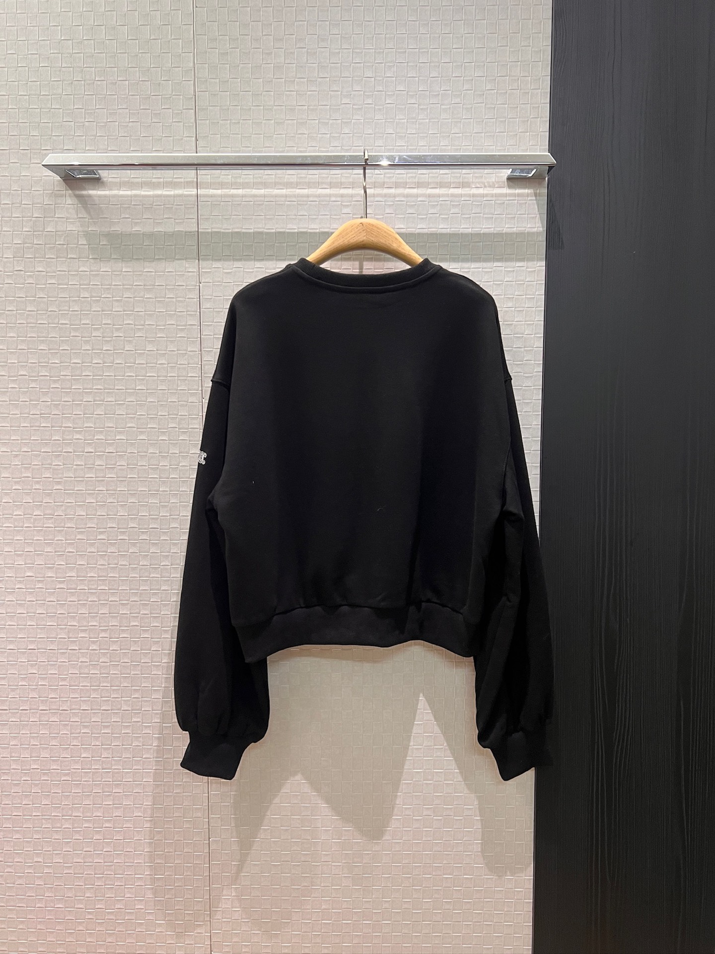 셀린느(Celine) 트리오페 자수 벌룬소매 맨투맨 티셔츠 의류