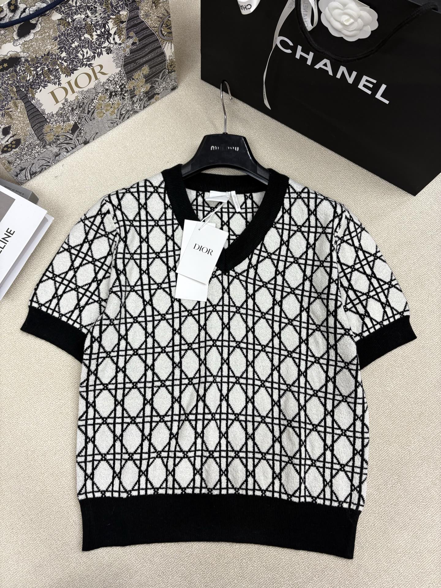 디올(Dior) 오블리크 다이아몬드 반팔 니트 의류