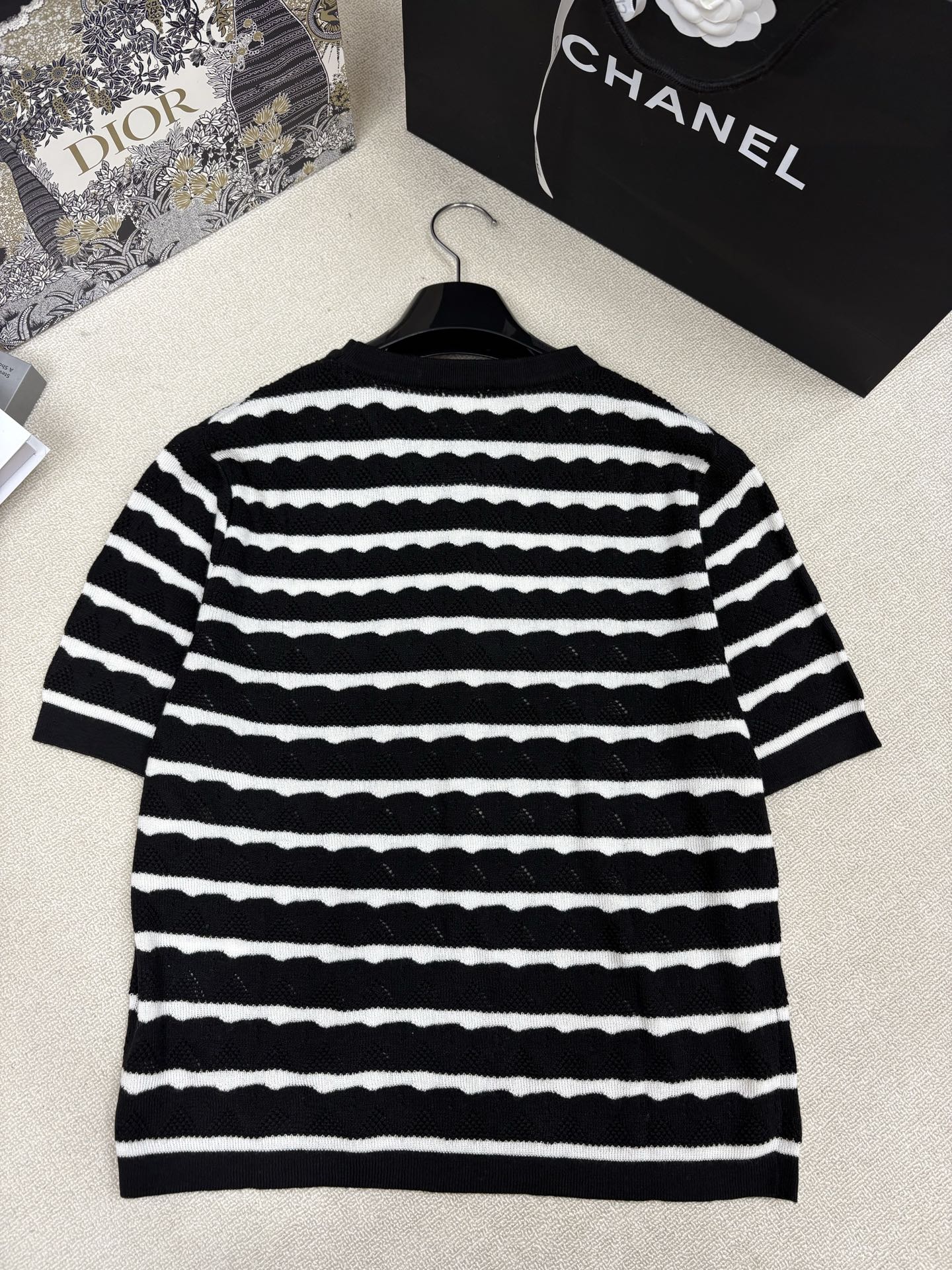 디올(Dior) 리본 쥬얼 스트라이프 반팔 니트 의류