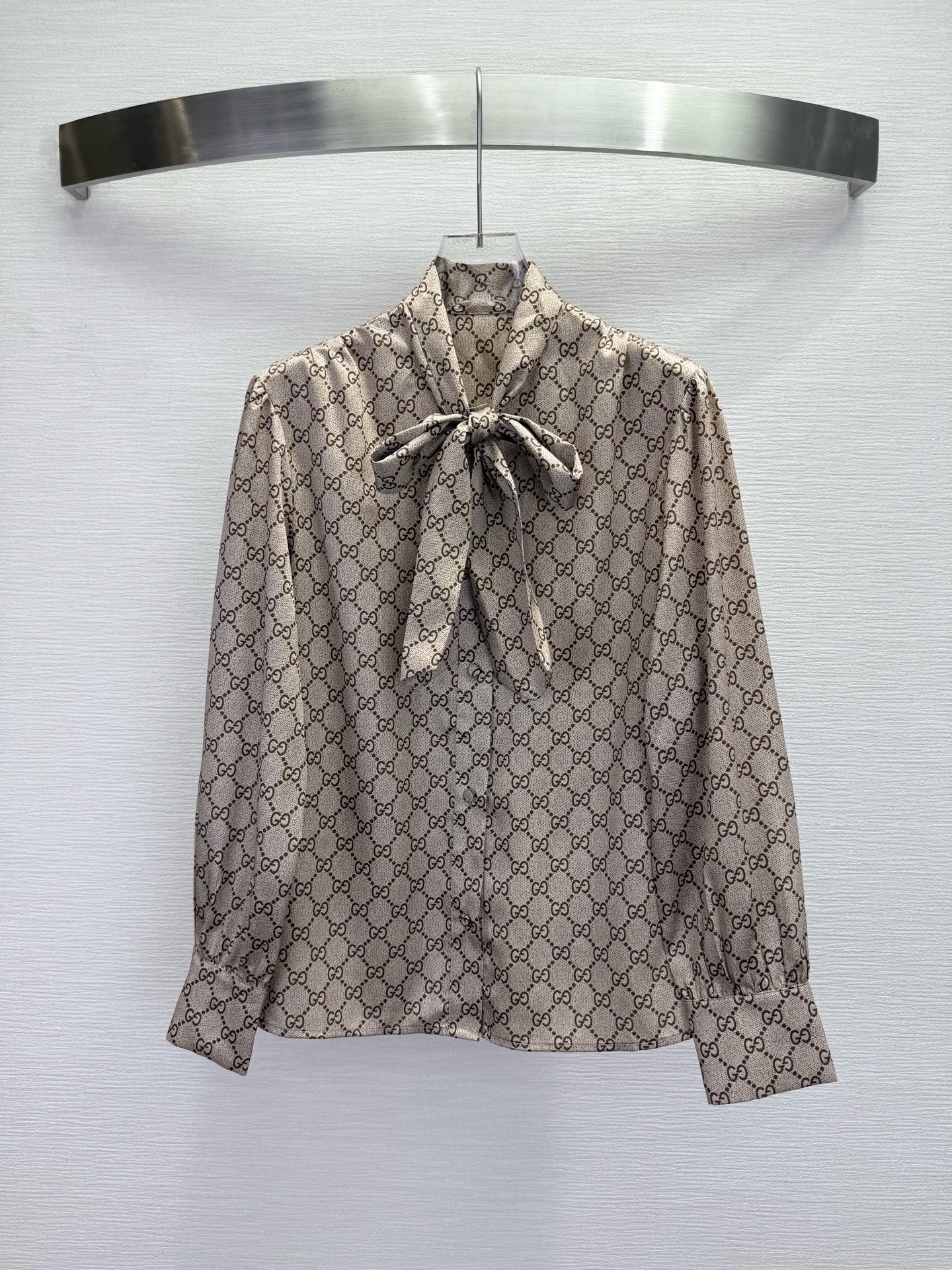 구찌(Gucci) 더블 G 로고 타이 실크 셔츠 블라우스 의류