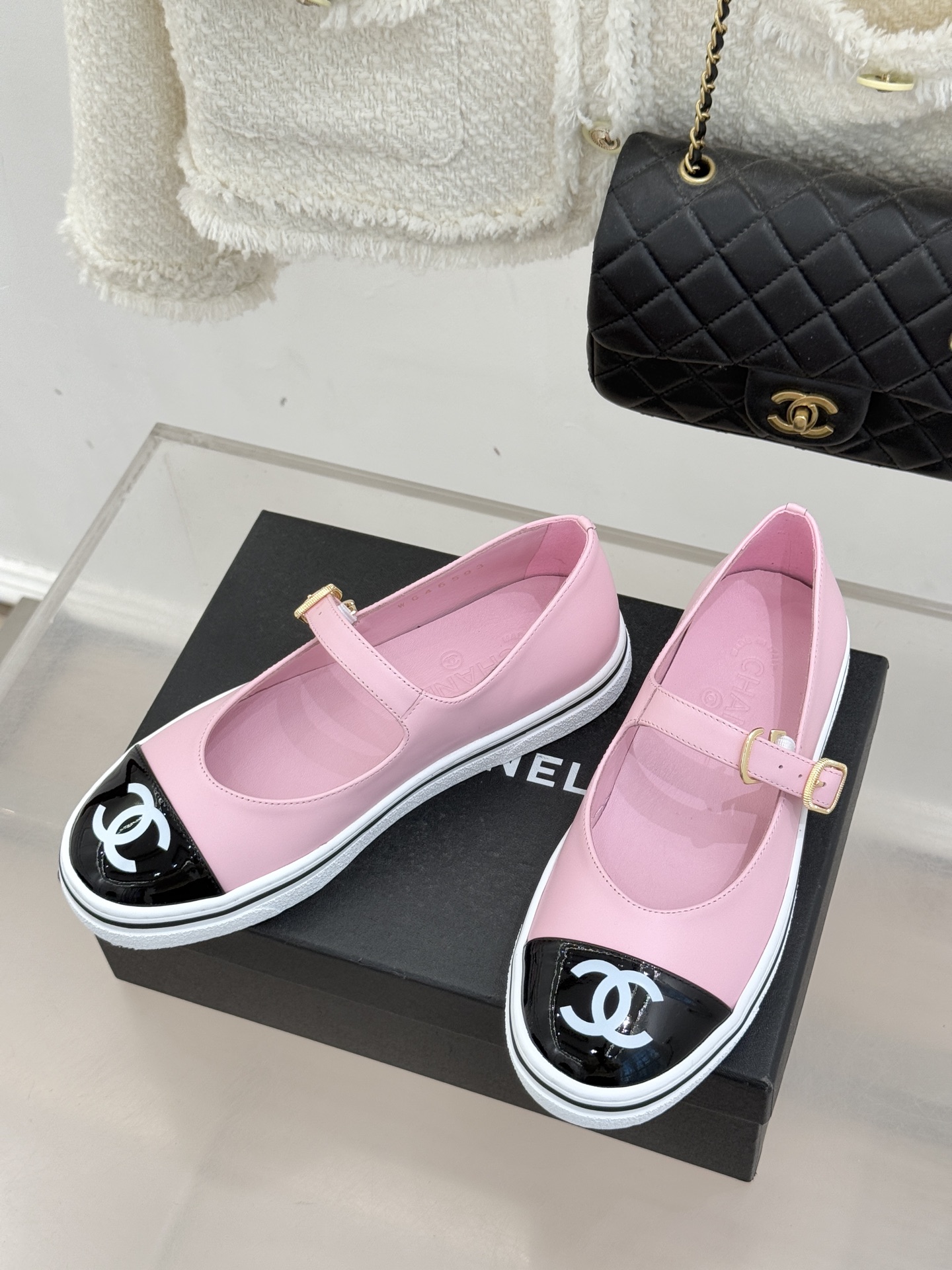 샤넬(CHANEL) 배색 플랫폼 메리제인 슈즈 신발