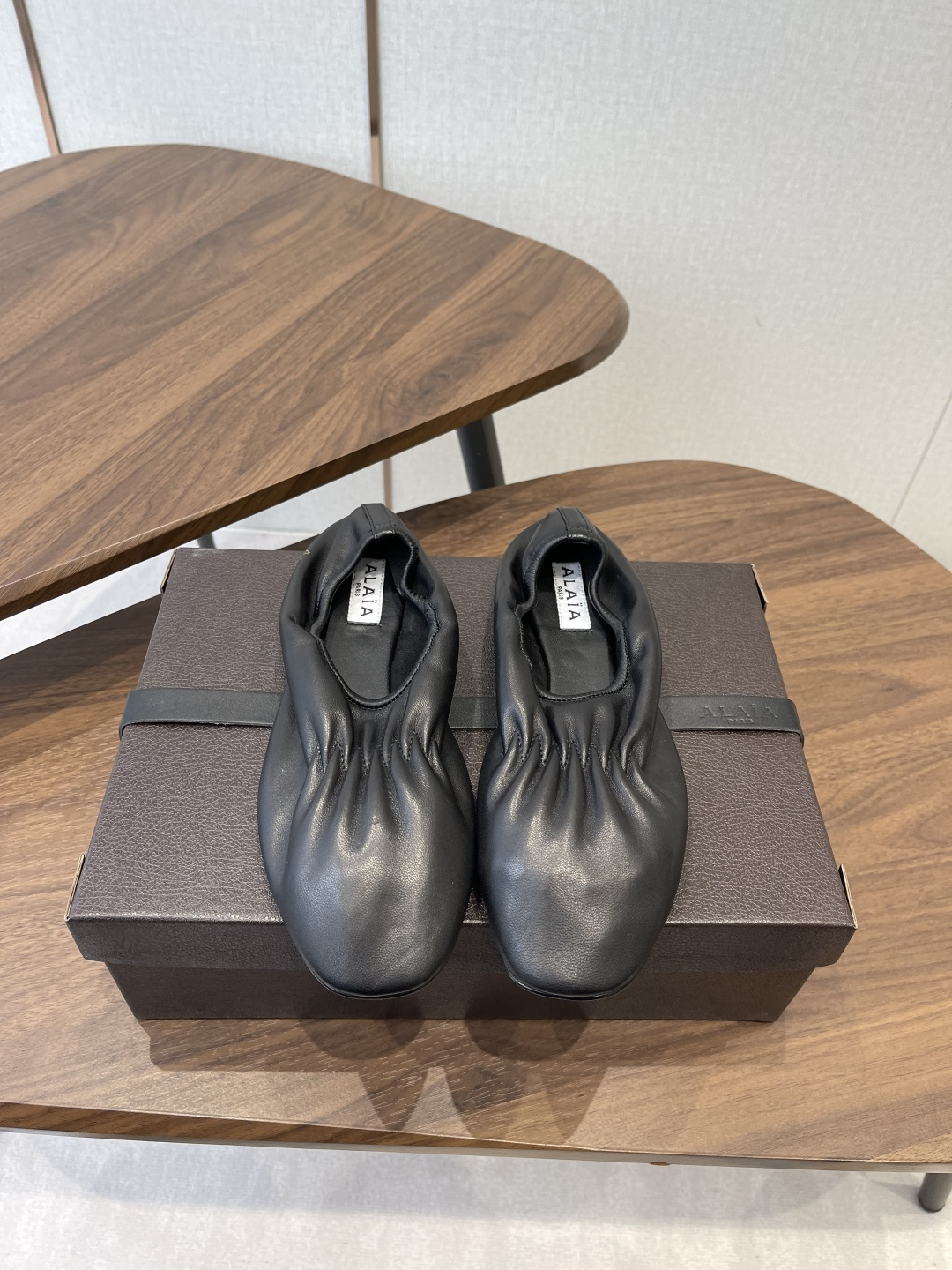 알라이아(ALAIA) 발레리나 플랫 슈즈 신발