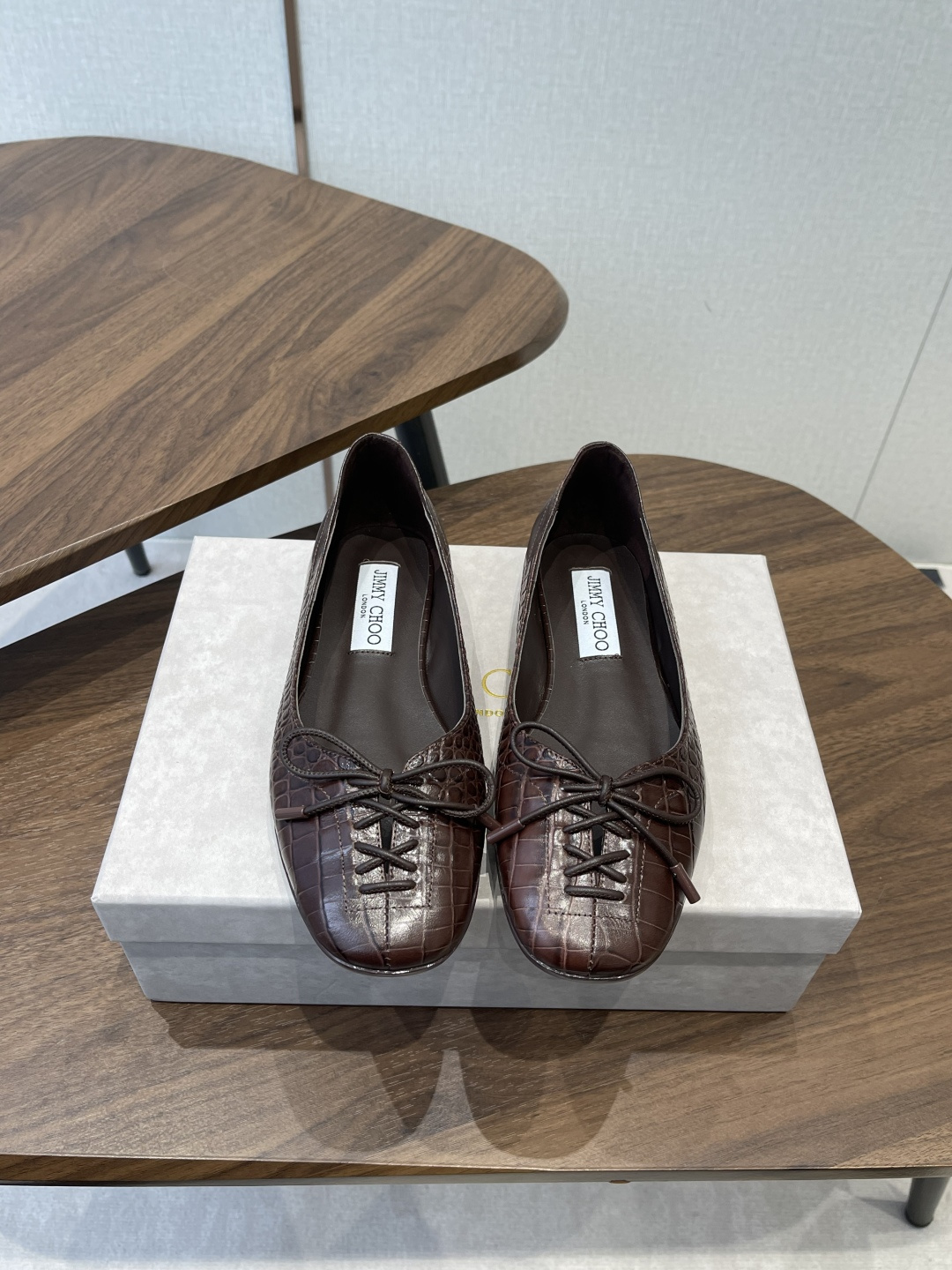 지미추(Jimmy Choo) 리본 플랫 슈즈 신발