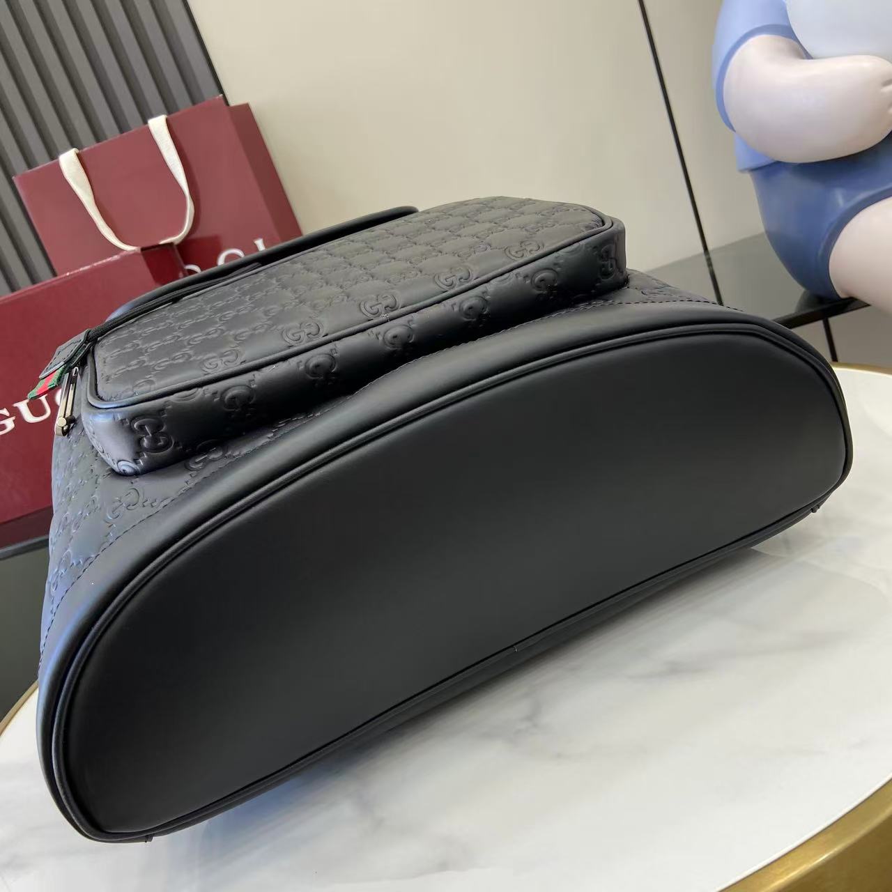 GUCCI 구찌 GG 엠블럼 블랙 엠보싱 럭셔리 백팩 가방 (854750)